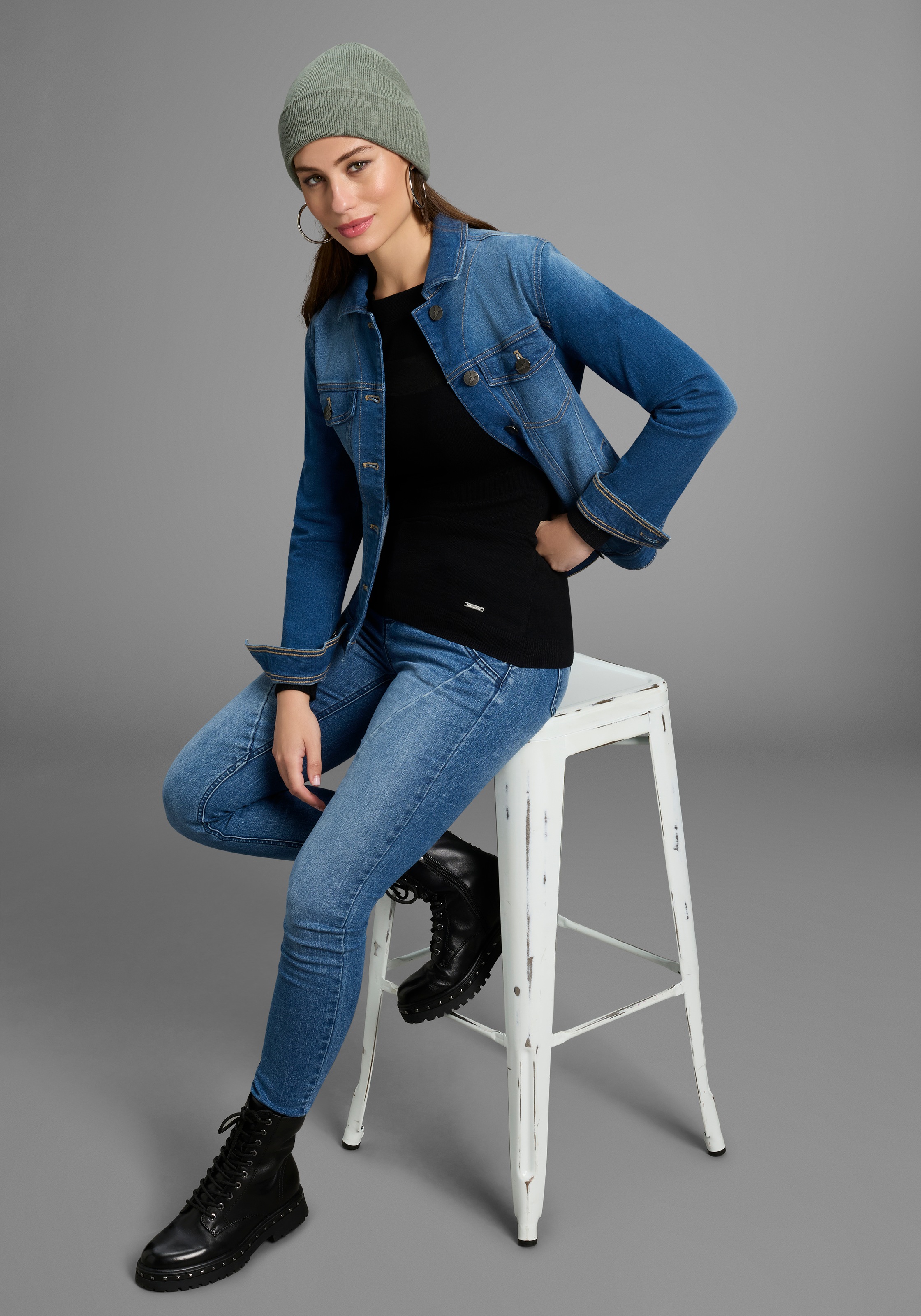 Bruno Banani Skinny-fit-Jeans, mit schrägen Nähten - NEUE KOLLEKTION