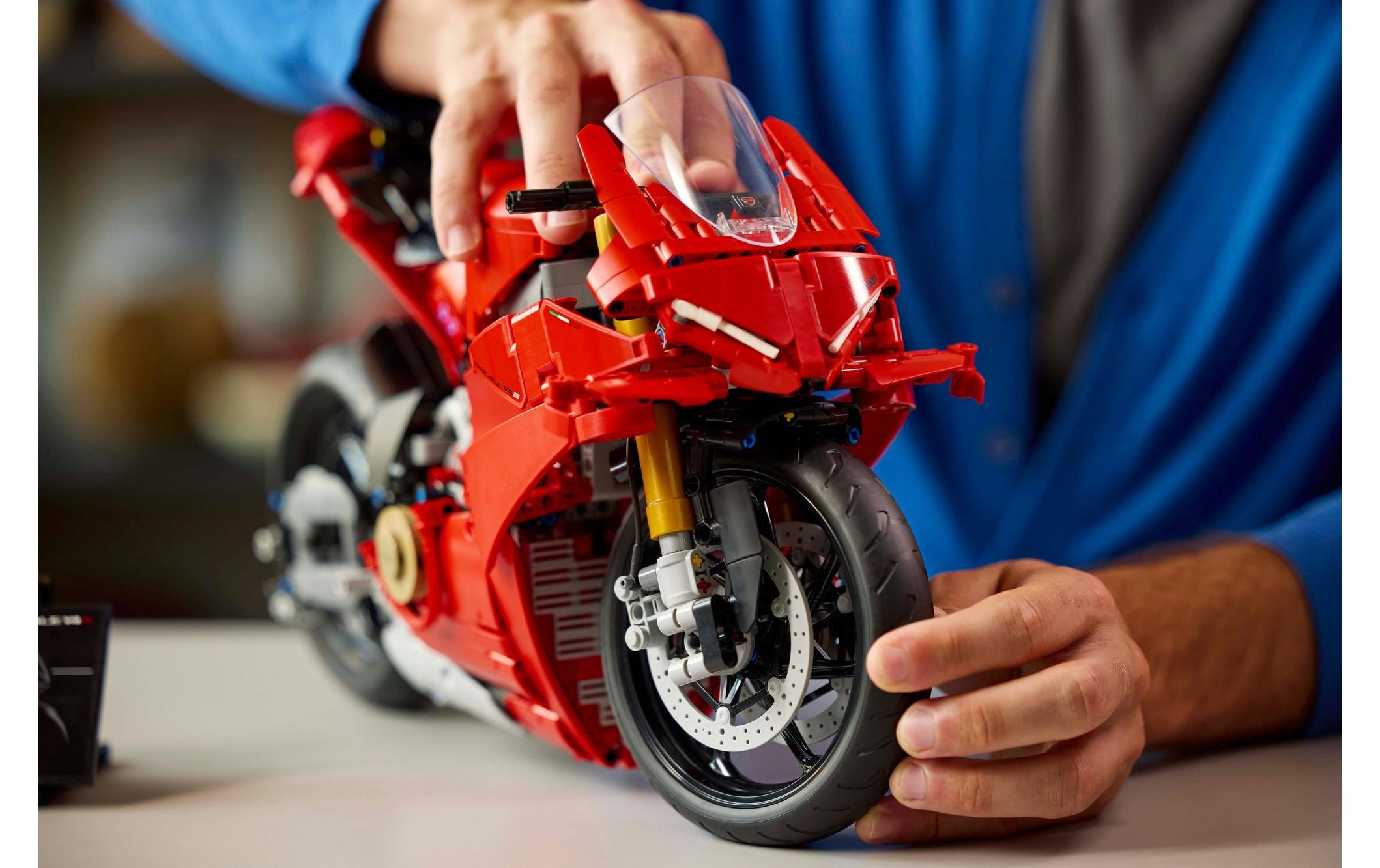 LEGO® Spielbausteine »Technic Ducati Panigale V4 S Motorrad 42202«, (1603 St.)
