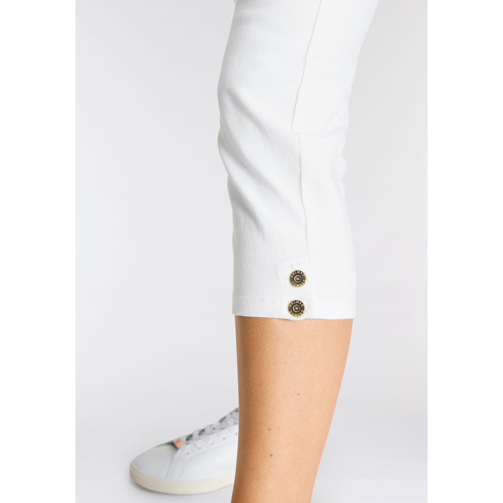 DELMAO 3/4-Hose, mit edel sportiven Schmuck-Knöpfen am Saum ---NEUE MARKE!