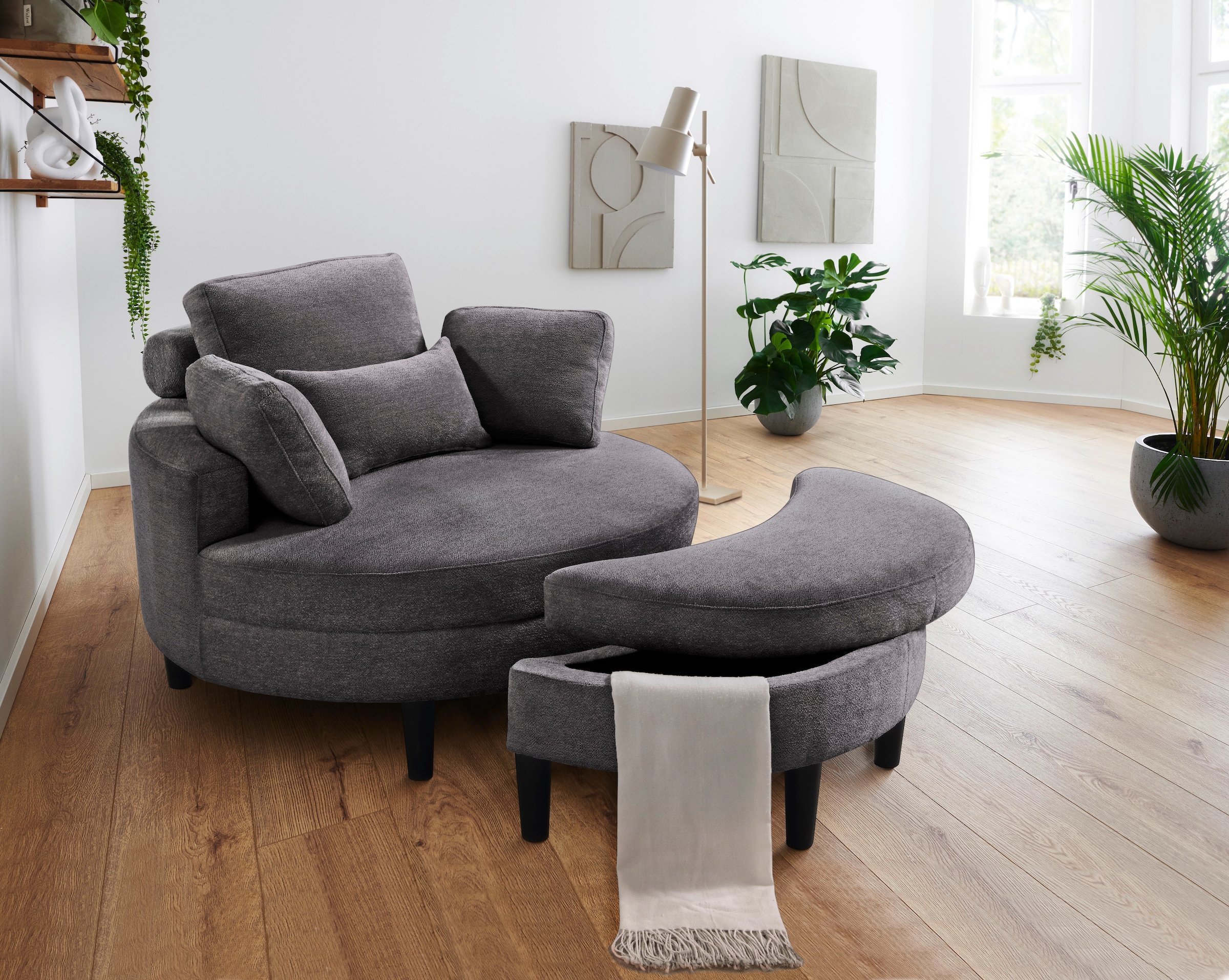 ATLANTIC home collection Loveseat »Ravi«, XXL- Sessel, inklusive Stauraumhocker, Rückenkissen & drei Zierkissen