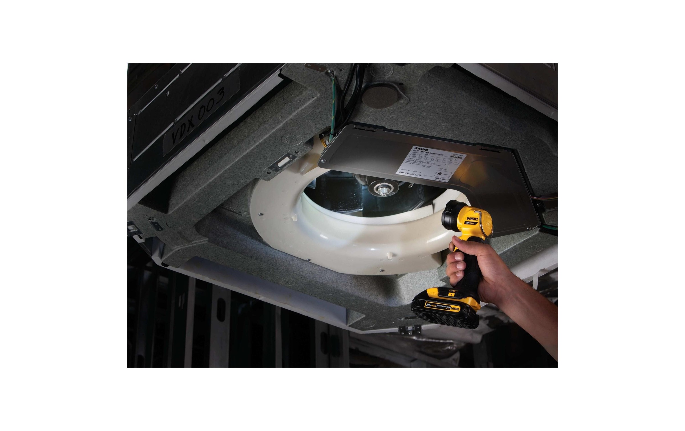 DeWalt Baustrahler »DCL040 18 V Solo«