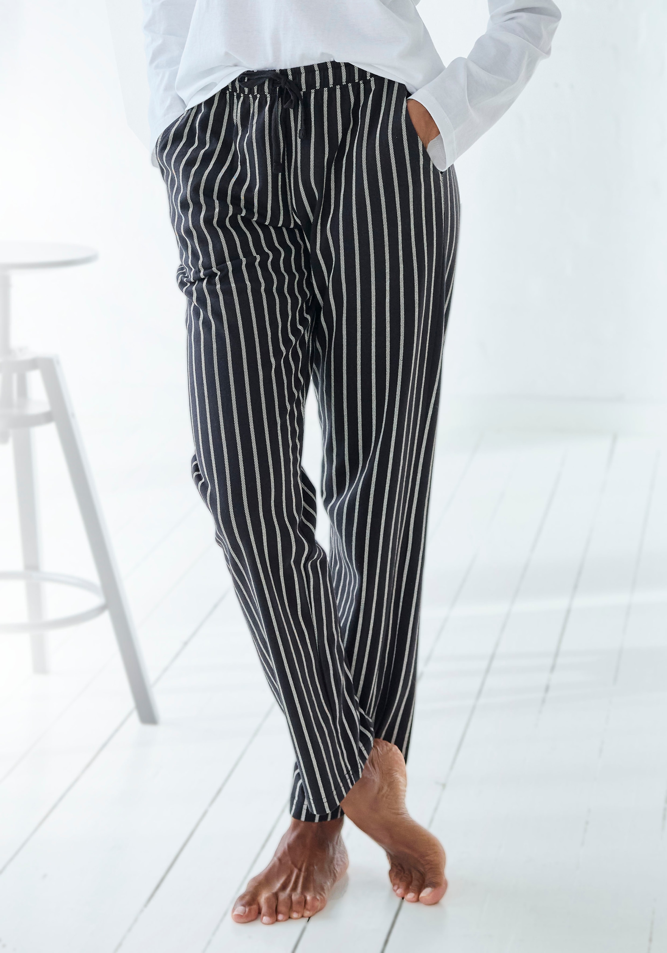 Vivance Dreams Pyjamahose mit Schwarz-Weiss-Druck