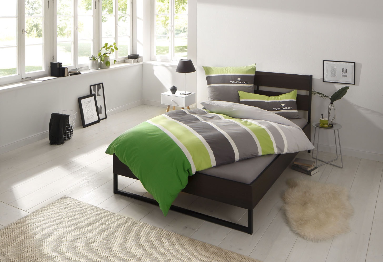 TOM TAILOR HOME Bettwäsche »Felix in Gr. 135x200 oder 155x220 cm«, mit GRATIS-Zugabe: Gästehandtuch (100% Baumwolle), mit Reissverschluss