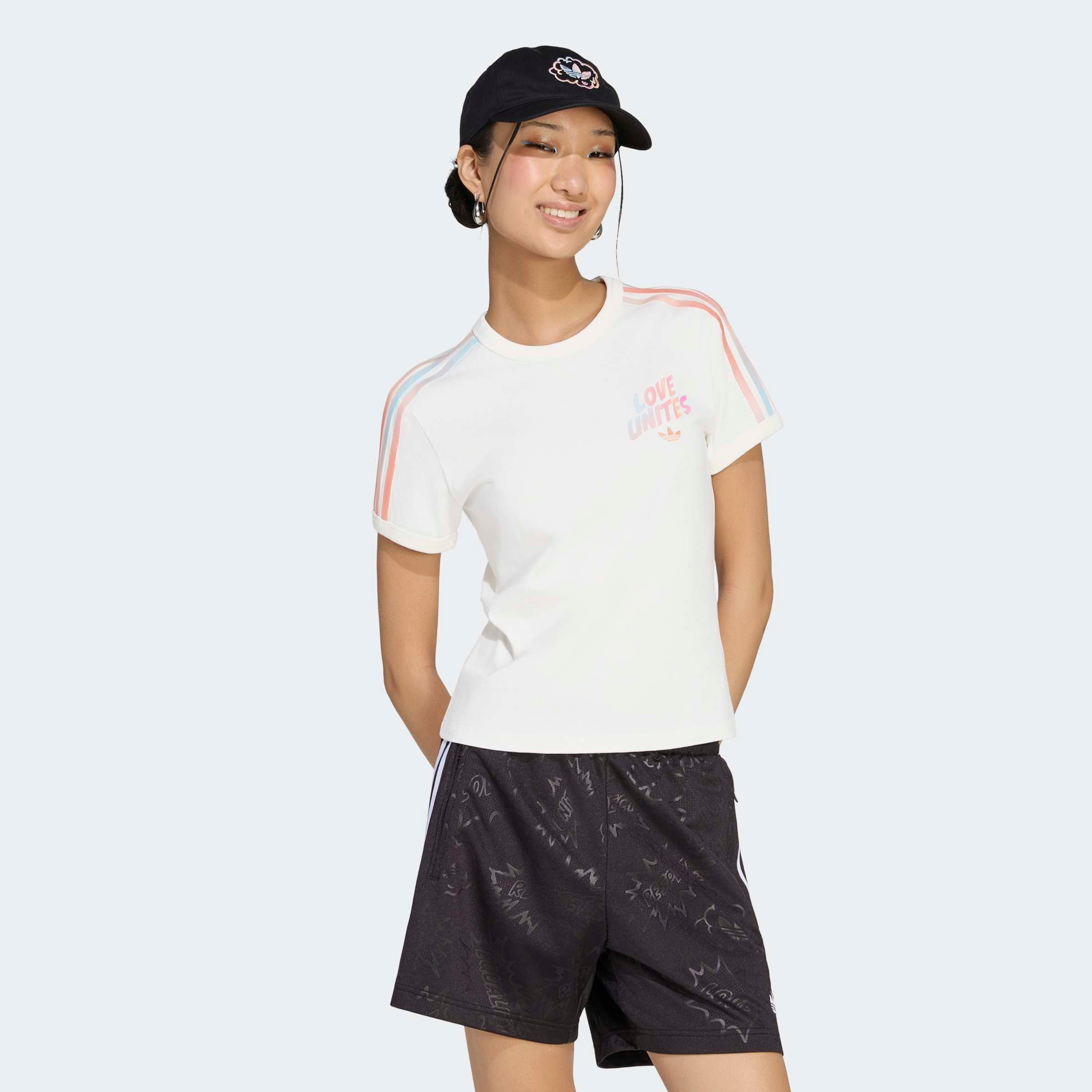 adidas Originals T-Shirt "LOVE UNITES GFX" für Erwachsene, mit Rundhalsausschnitt, ohne Verschluss, aus Baumwolle