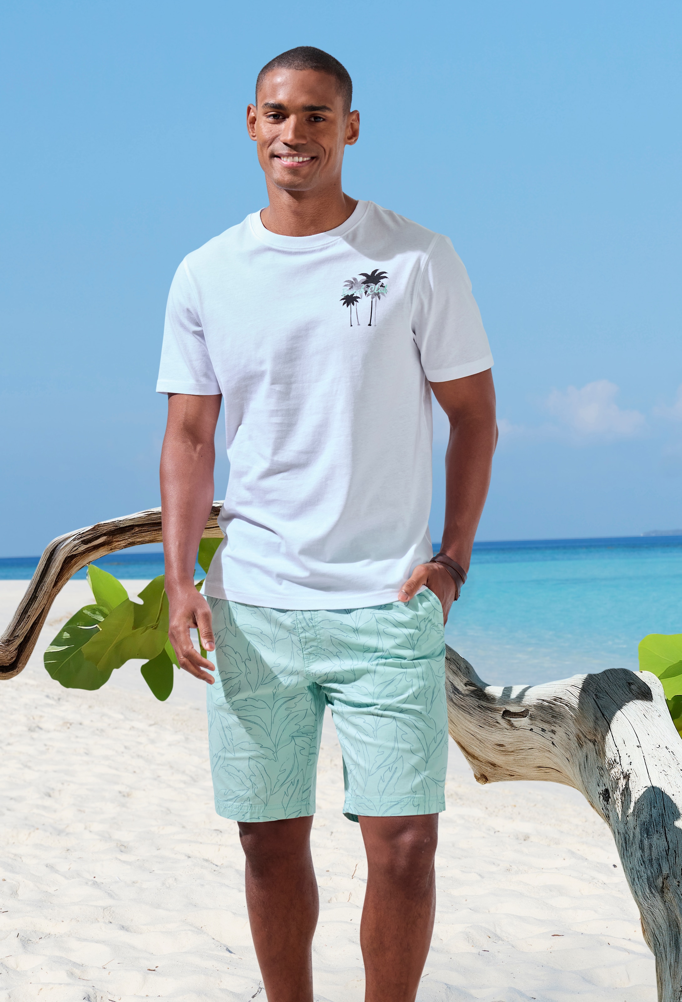 John Devin Shorts »Bermuda«, kurze Hose aus elastischer, gewebter Baumwollqualität