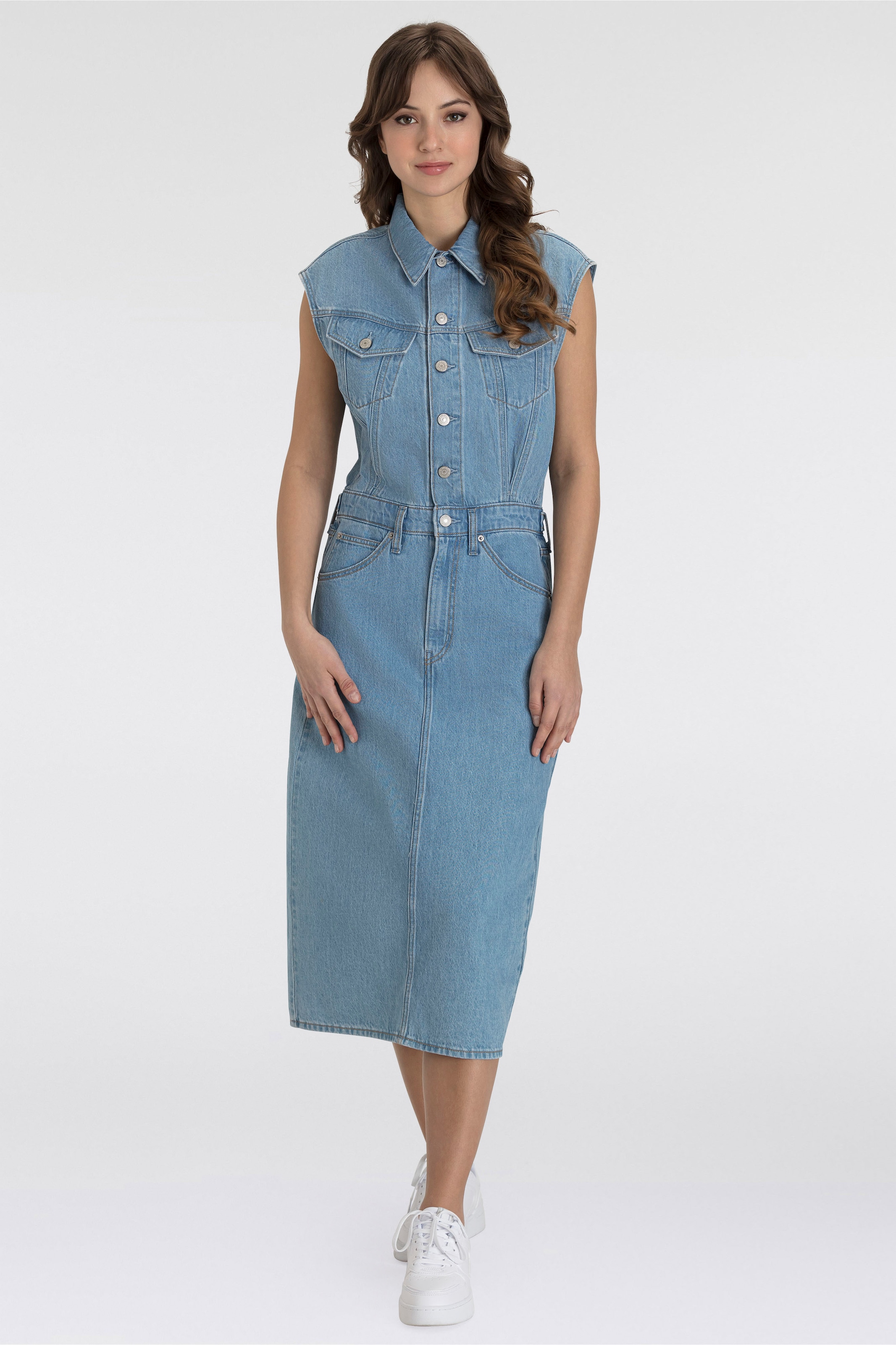 Levi's® Jeanskleid »ICONIC SLEEVELESS DRESS« Brusttaschen Eingrifftaschen Gesässtaschen Münztasche