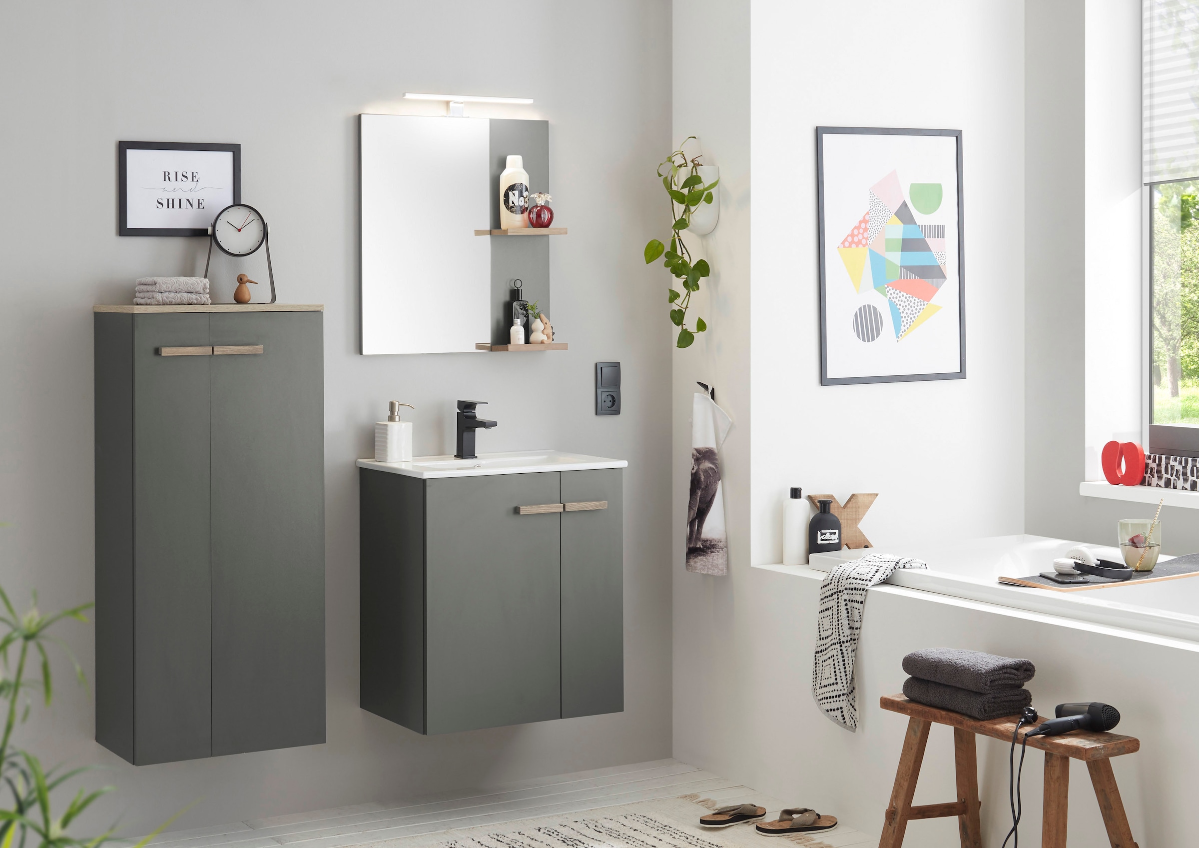 Places of Style Badmöbel-Set »SOLiD, Badmöbel-Set, Bad im modernen Design, 3-teiliges Badezimmer«, (3 St.), Waschtisch mit Waschbecken, Midischrank, Breite 130 cm