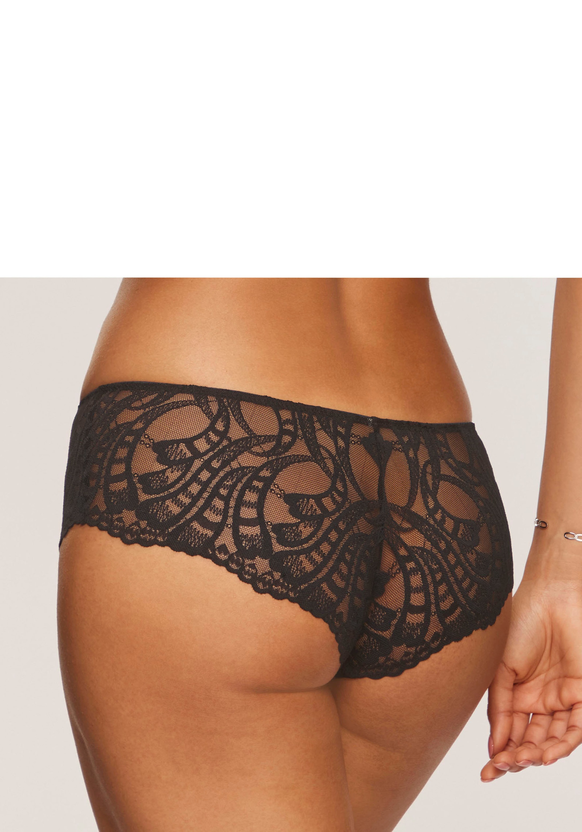 LASCANA Panty »Flora«, mit feiner, leicht transparenter Spitze und edlem Accessoire