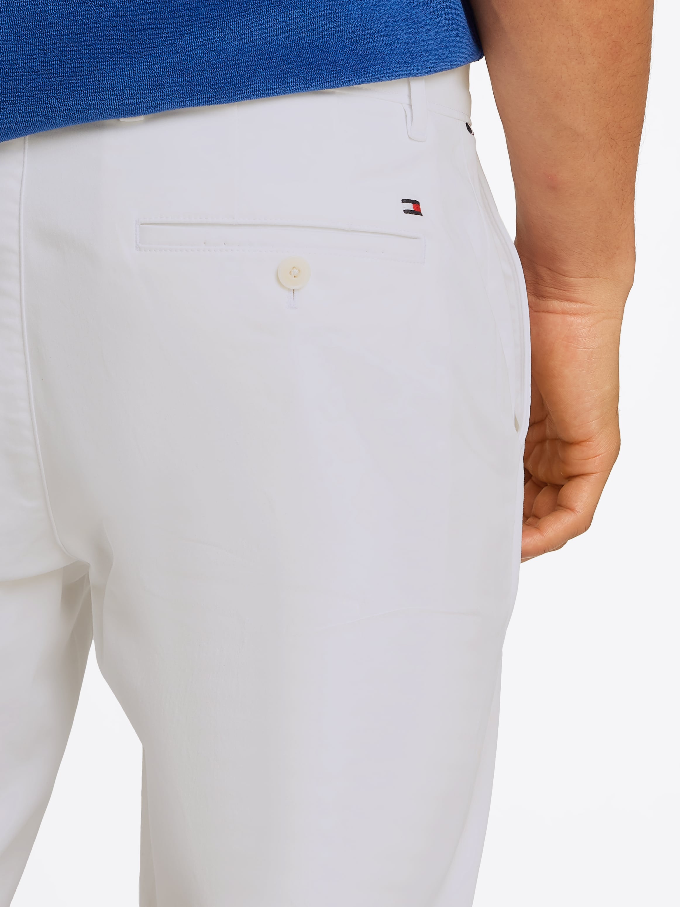 Tommy Hilfiger Chinohose »DENTON CHINO SATIN«, mit Gesässtaschen mit Knopf, Logostickerei