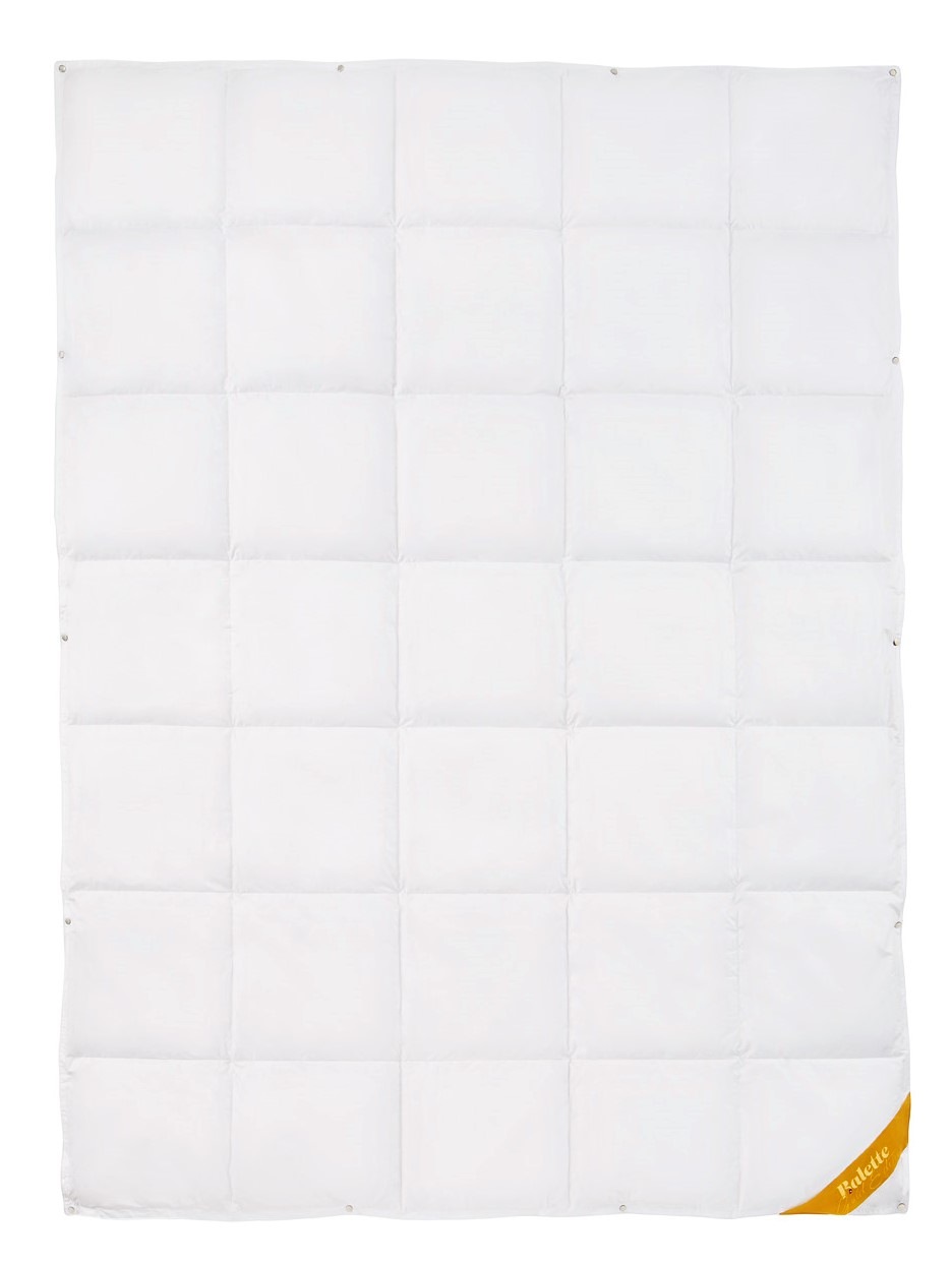 Balette Daunenbettdecke »Duvet Nina«, 4-Jahreszeiten, Füllung neue reine Entendauen 90%, weiss, Bezug 100% Baumwolle, (1 St.), Bezug mit Satin-Biese