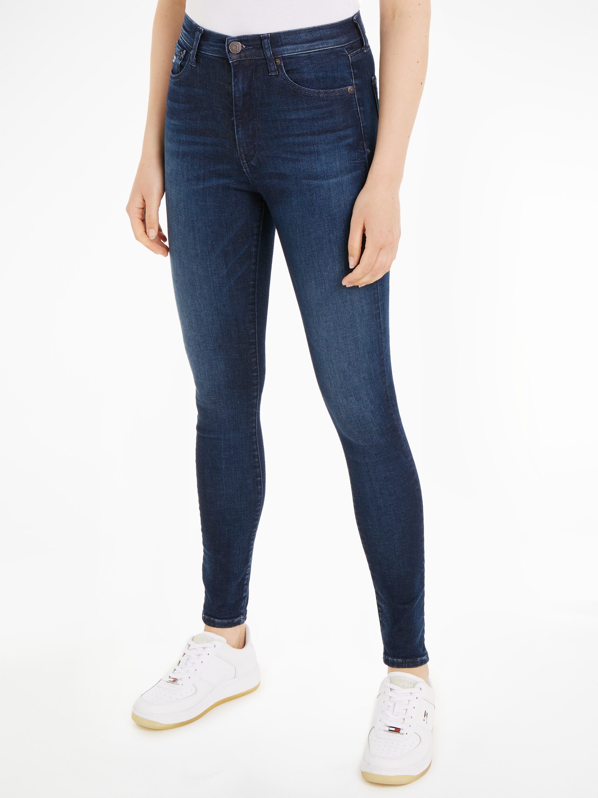 online Jeans Jeans Tommy mit Bequeme »Sylvia«, Ledermarkenlabel