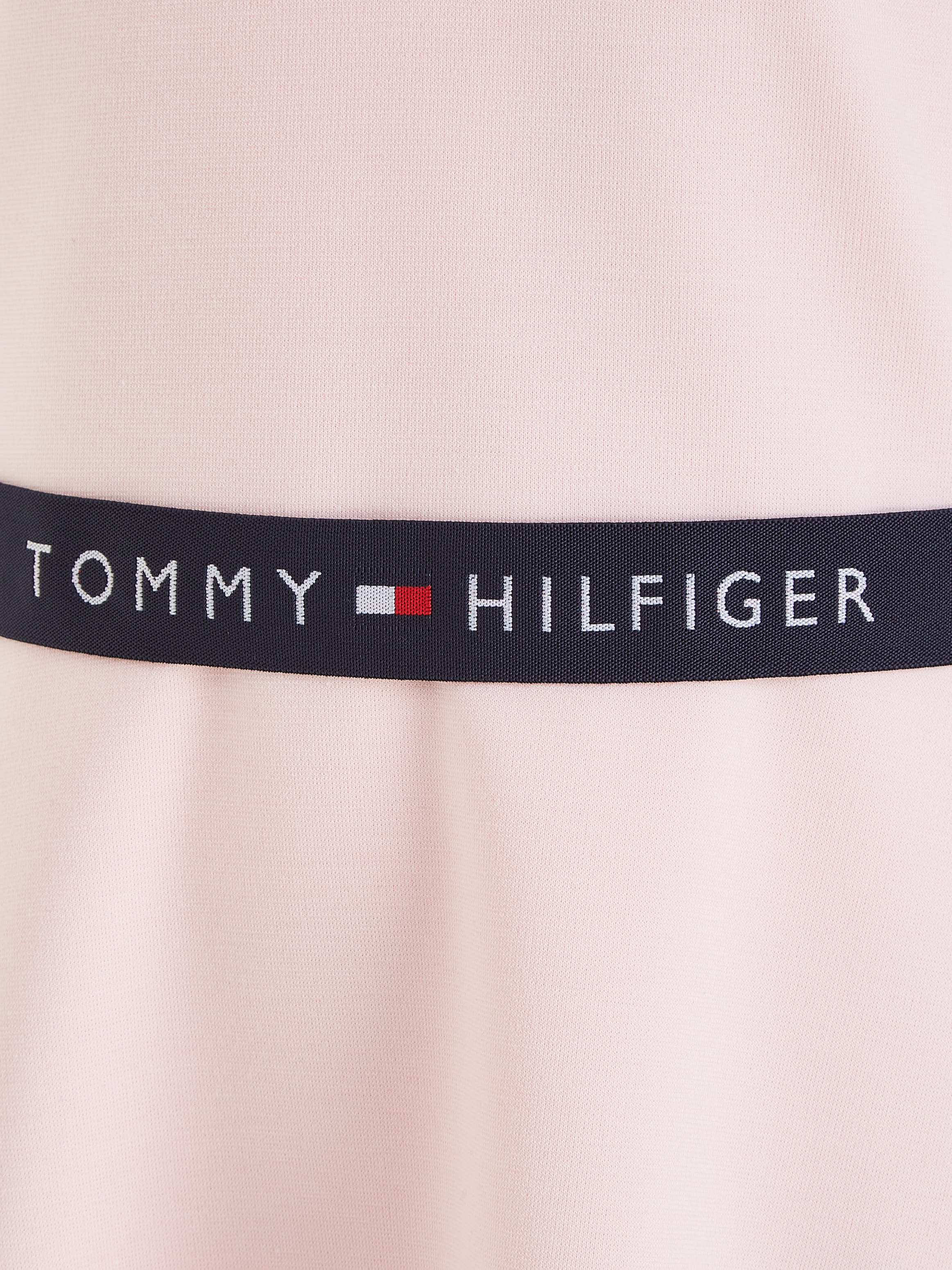 Tommy Hilfiger Jerseykleid »ESSENTIAL SKATER DRESS«, mit Markenlabel am Bund