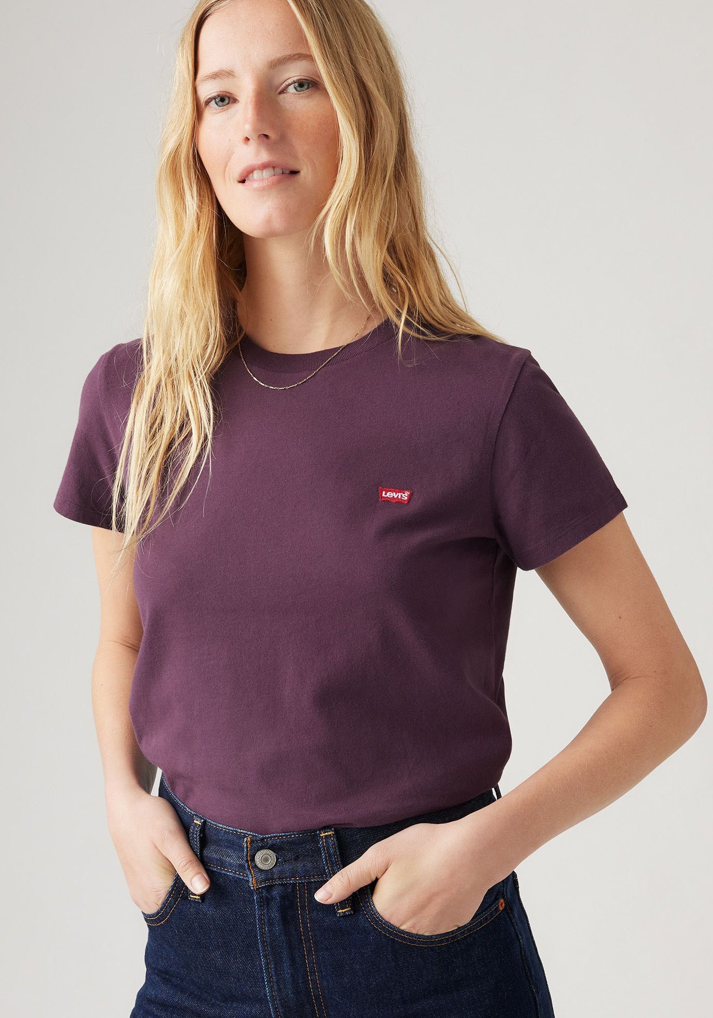 Levi's® T-Shirt »TEE Minilogo«, mit kleiner Logostickerei