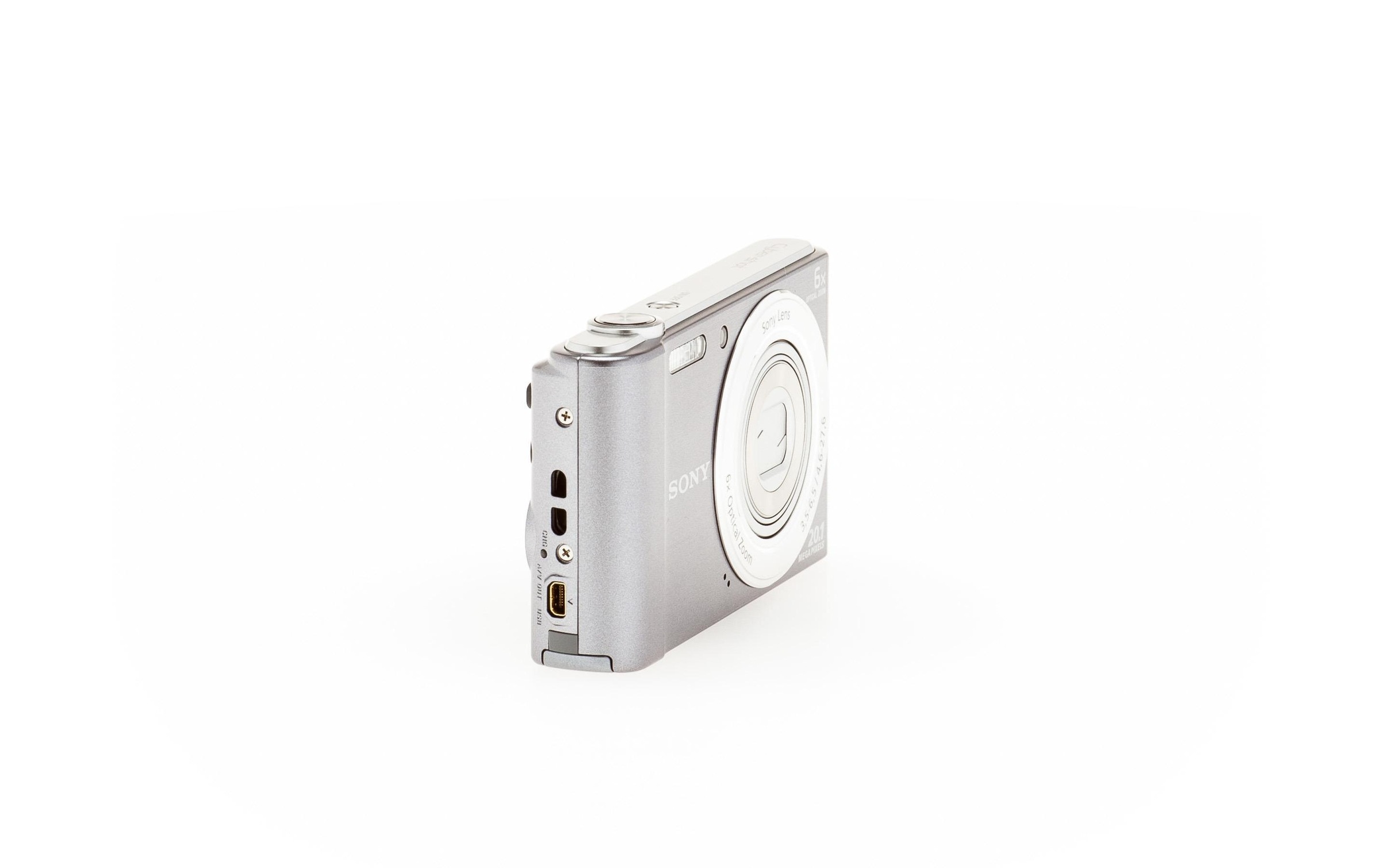 Sony Kompaktkamera »DSC-W810S Silberfarben«