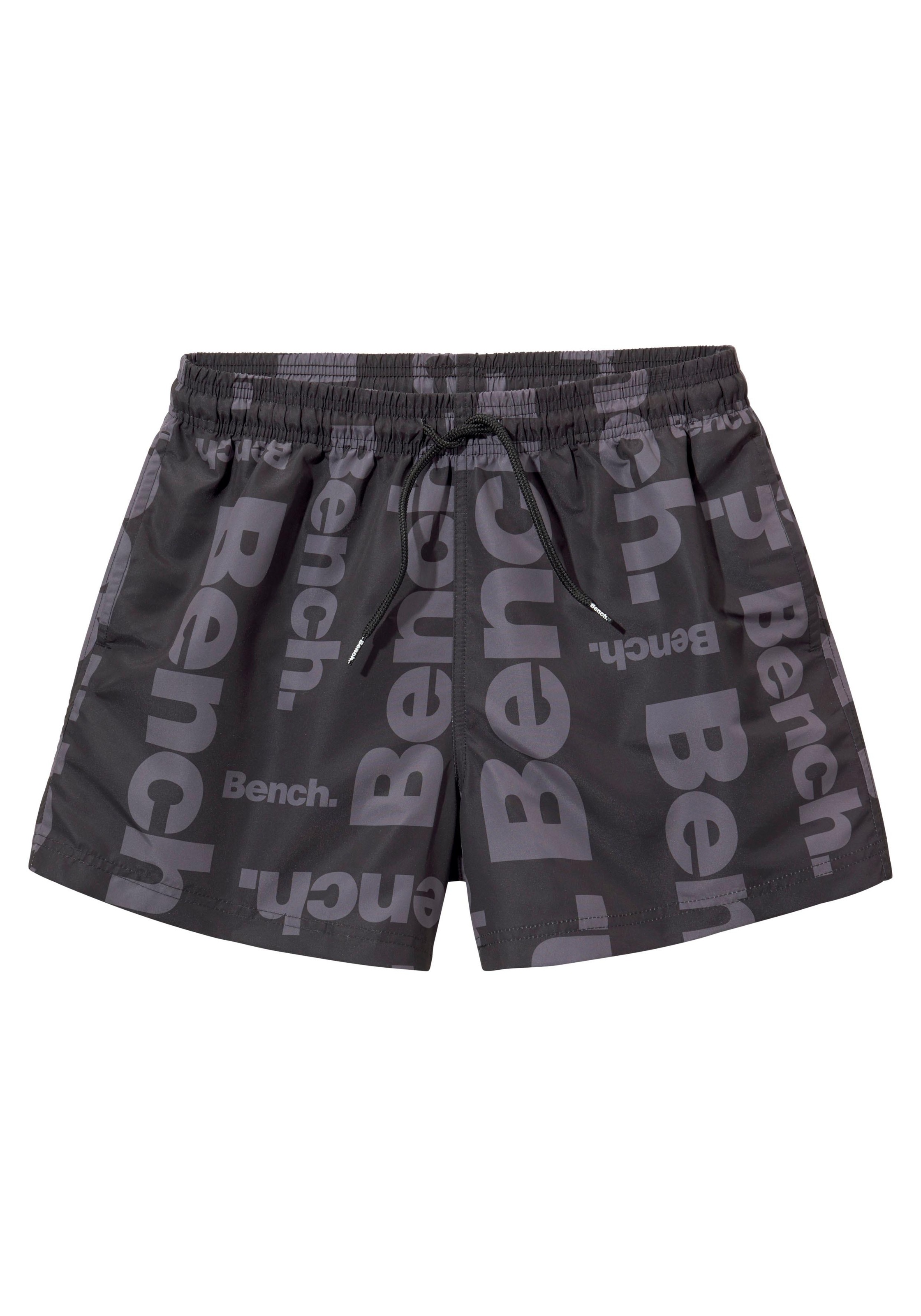 Bench. Badeshorts kurze oder lange Form