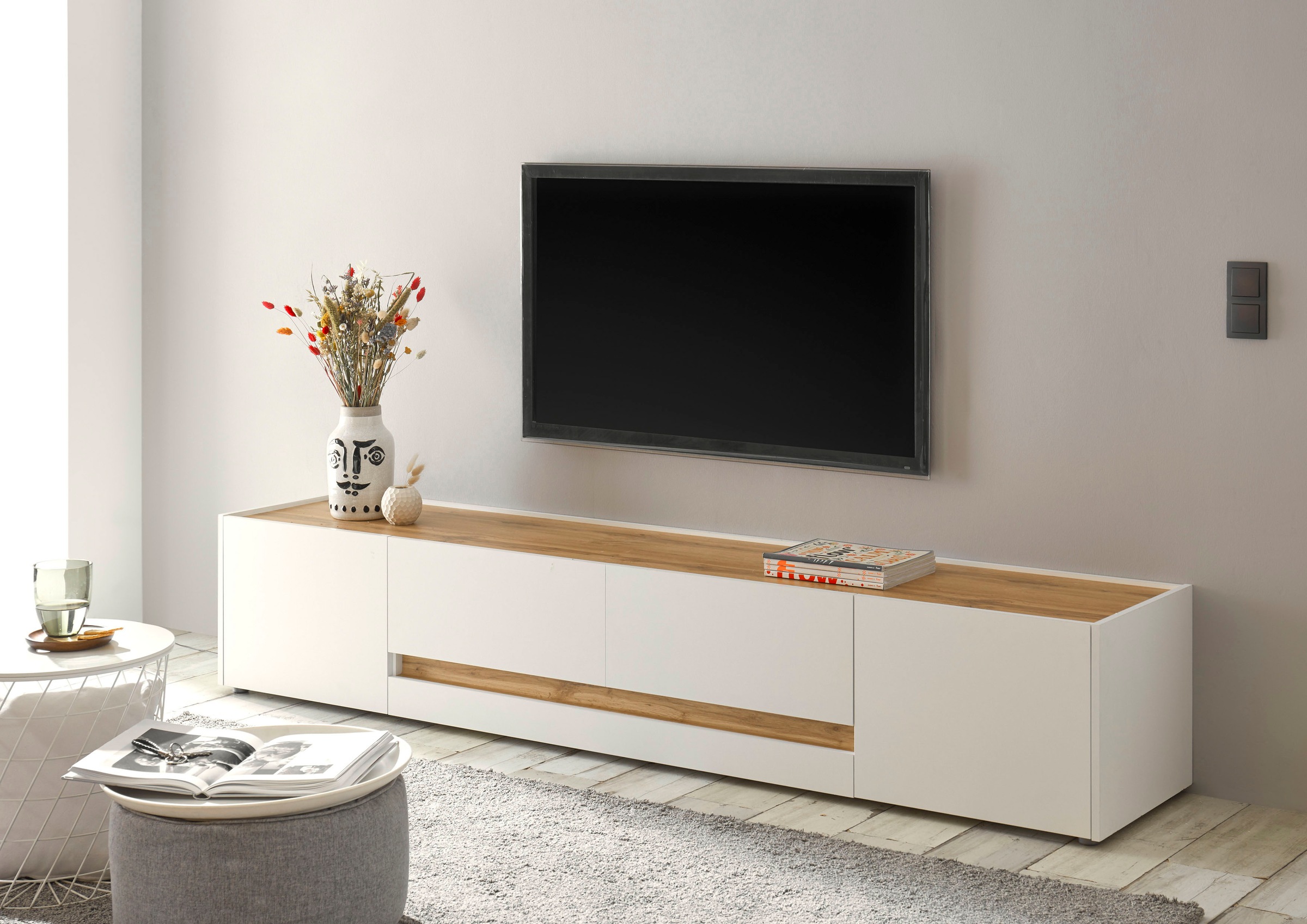 Home affaire Lowboard "City/Giron, moderner TV-Schrank, Kommode, TV-Unterschrank" zeitlos, modern, ausreichend Stauraum, vielseitig einsetzbar