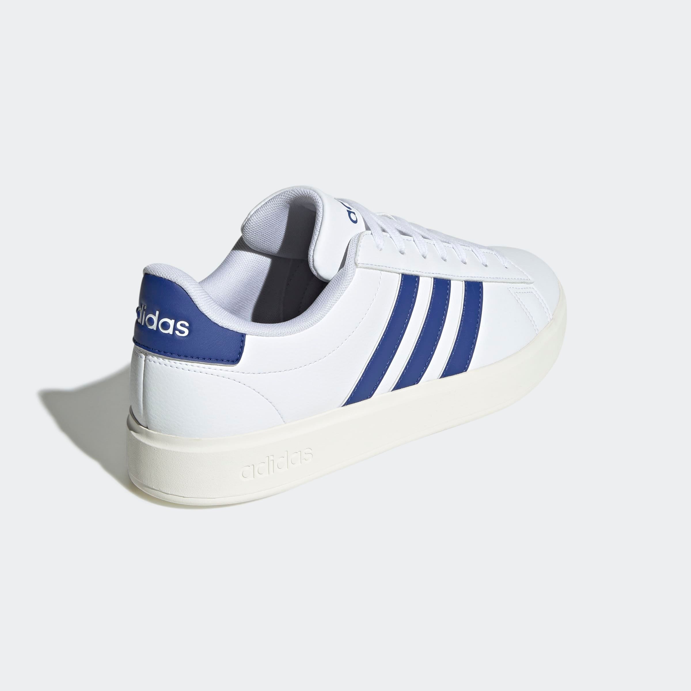 adidas Sportswear Sneaker »GRAND COURT CLOUDFOAM COMFORT«, Design auf den Spuren des adidas Superstar