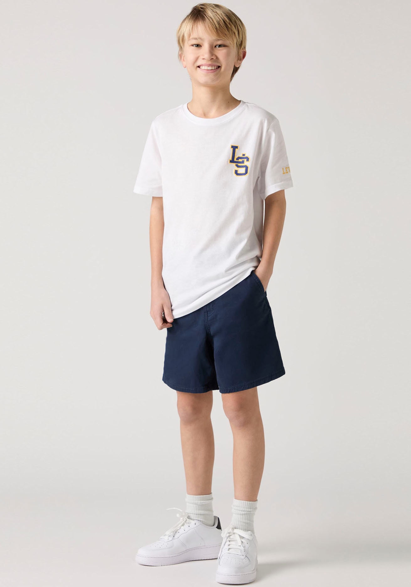 Levi's® Kids Chinoshorts »LVB XX AUTHENTIC CHINO SHORTS«, mit Markenlabel