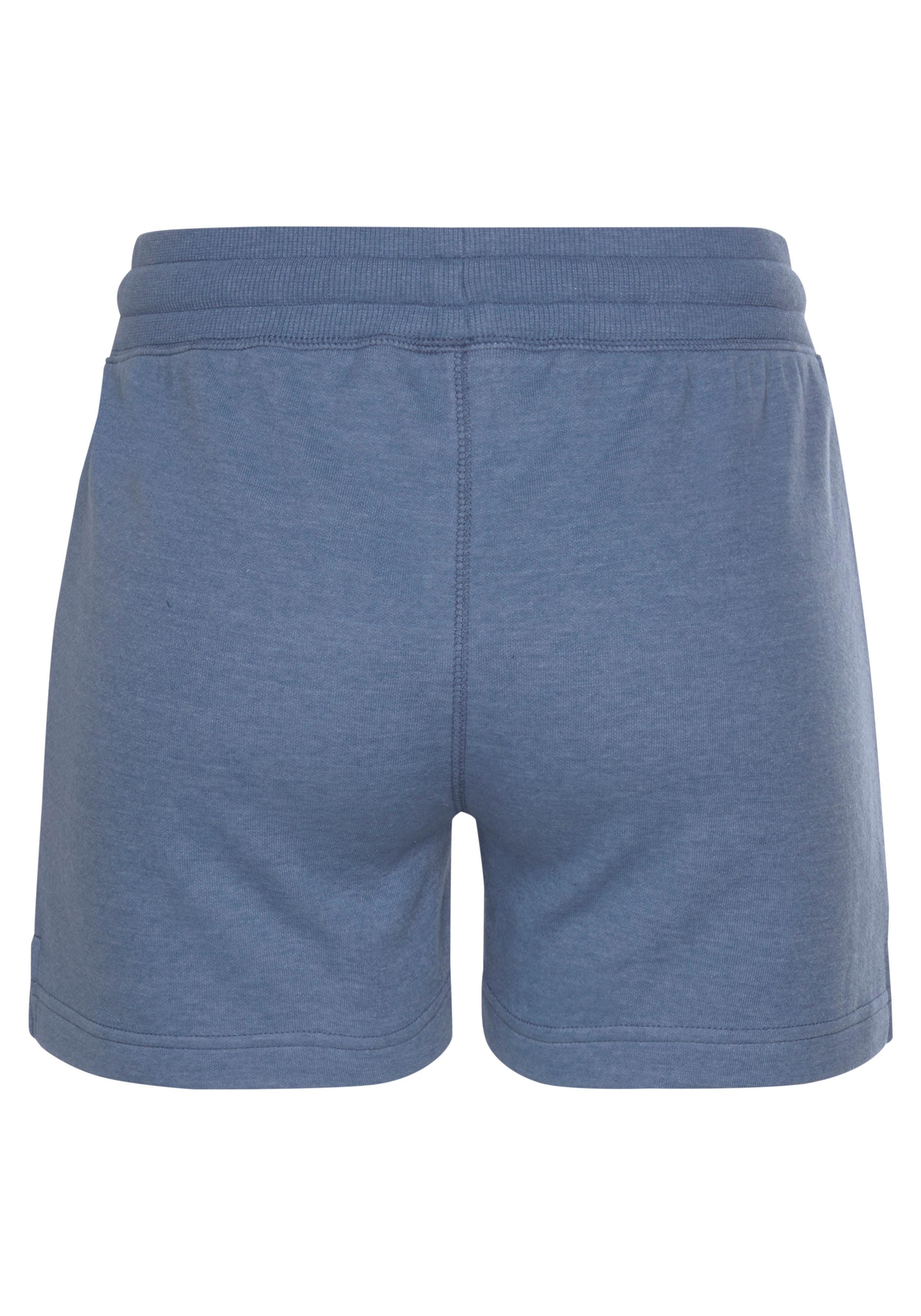 Bench. Loungewear Relaxshorts »-Kurze Sweathose«, mit kurzen Seitenschlitzen und seitliche Taschen, Loungeanzug