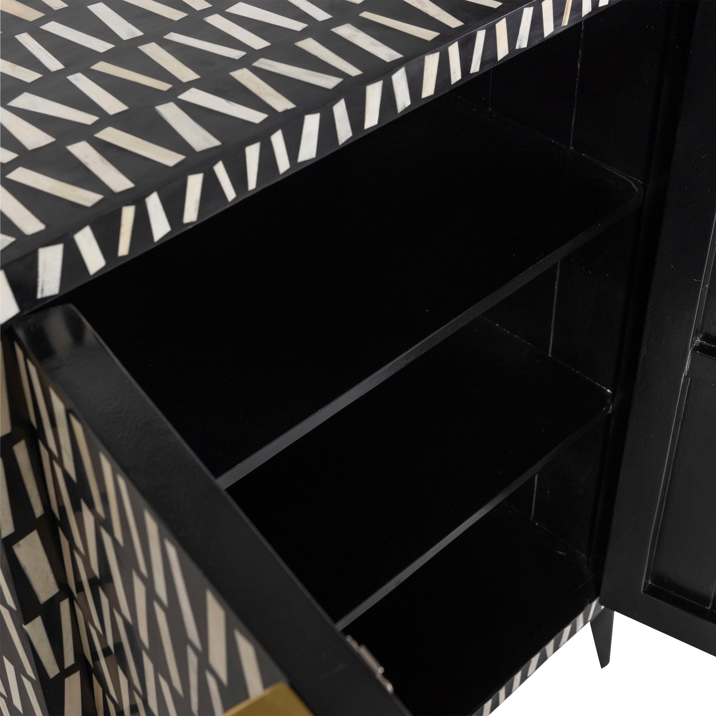WOOOD Highboard »Menne Midi-Schrank mit Metallgriffen«, Kommode im stilvollem Design, H 108 cm x B 81 cm