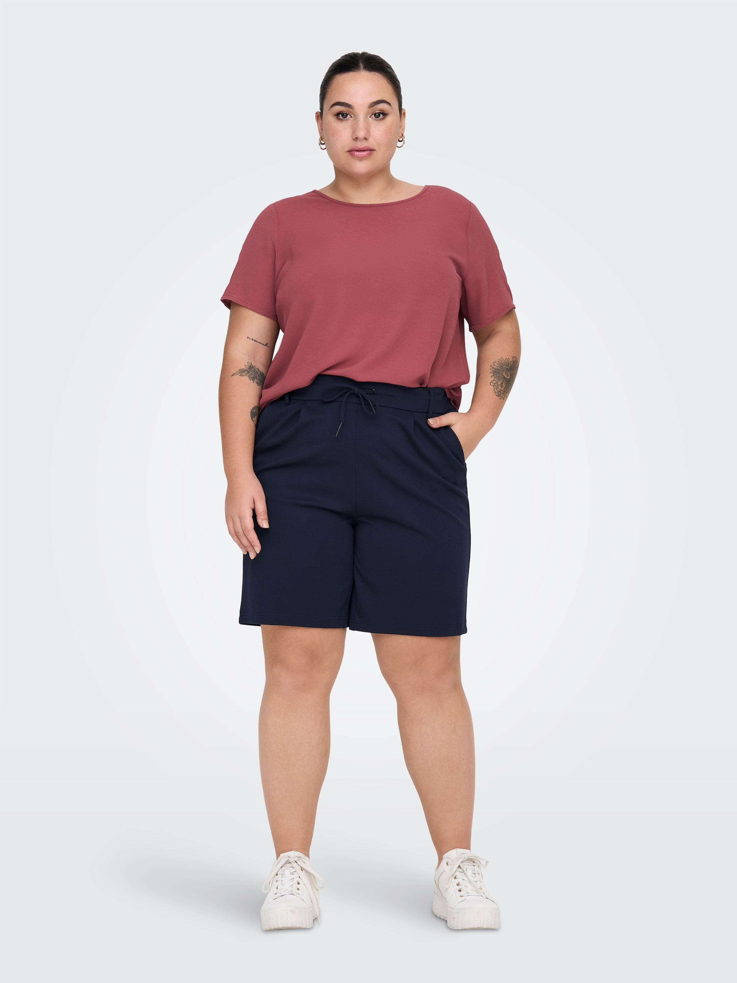 ONLY CARMAKOMA Shorts »CARGOLDTRASH«