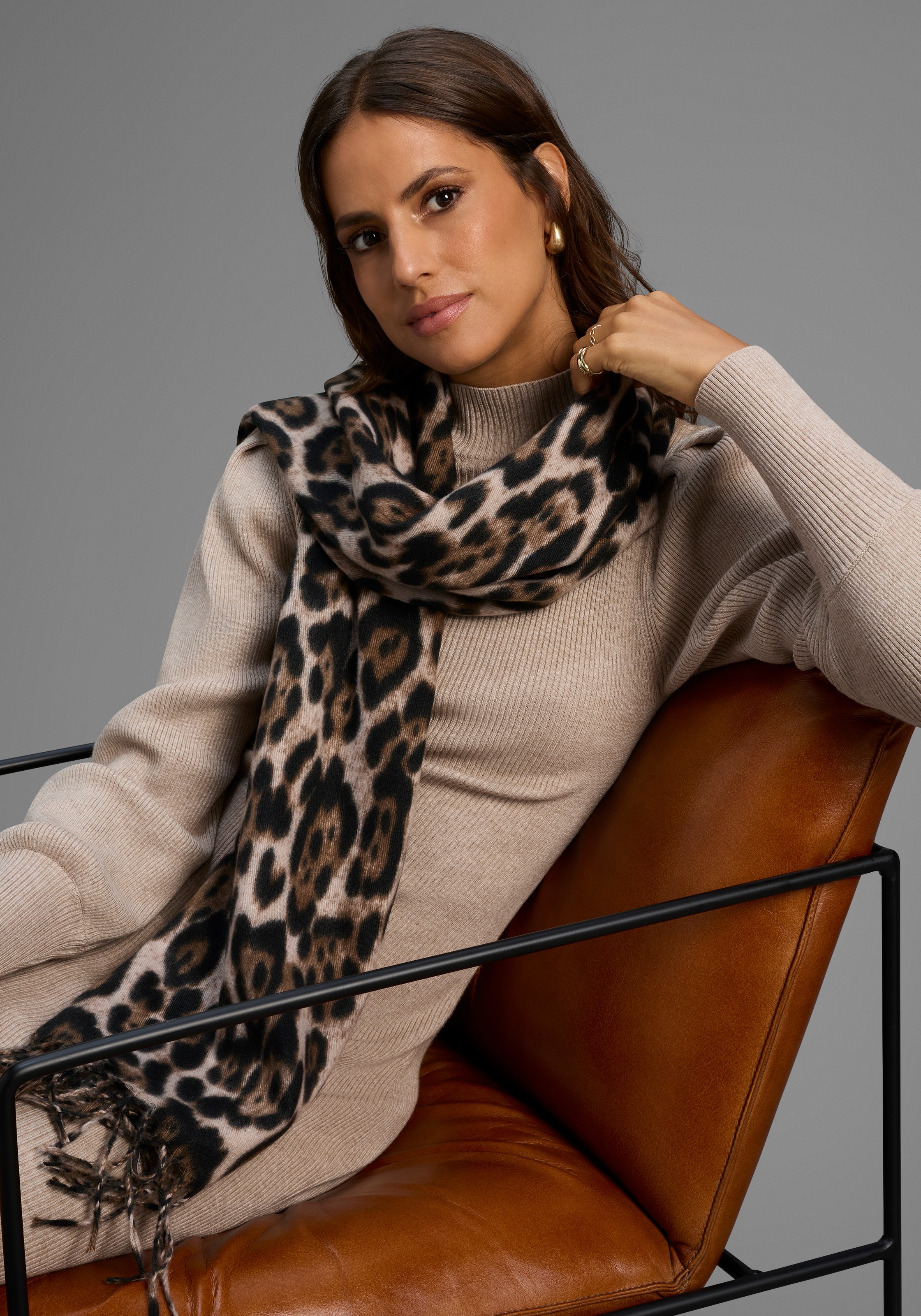 Laura Scott Modeschal im trendigen Leopard-Design mit Fransen - NEW