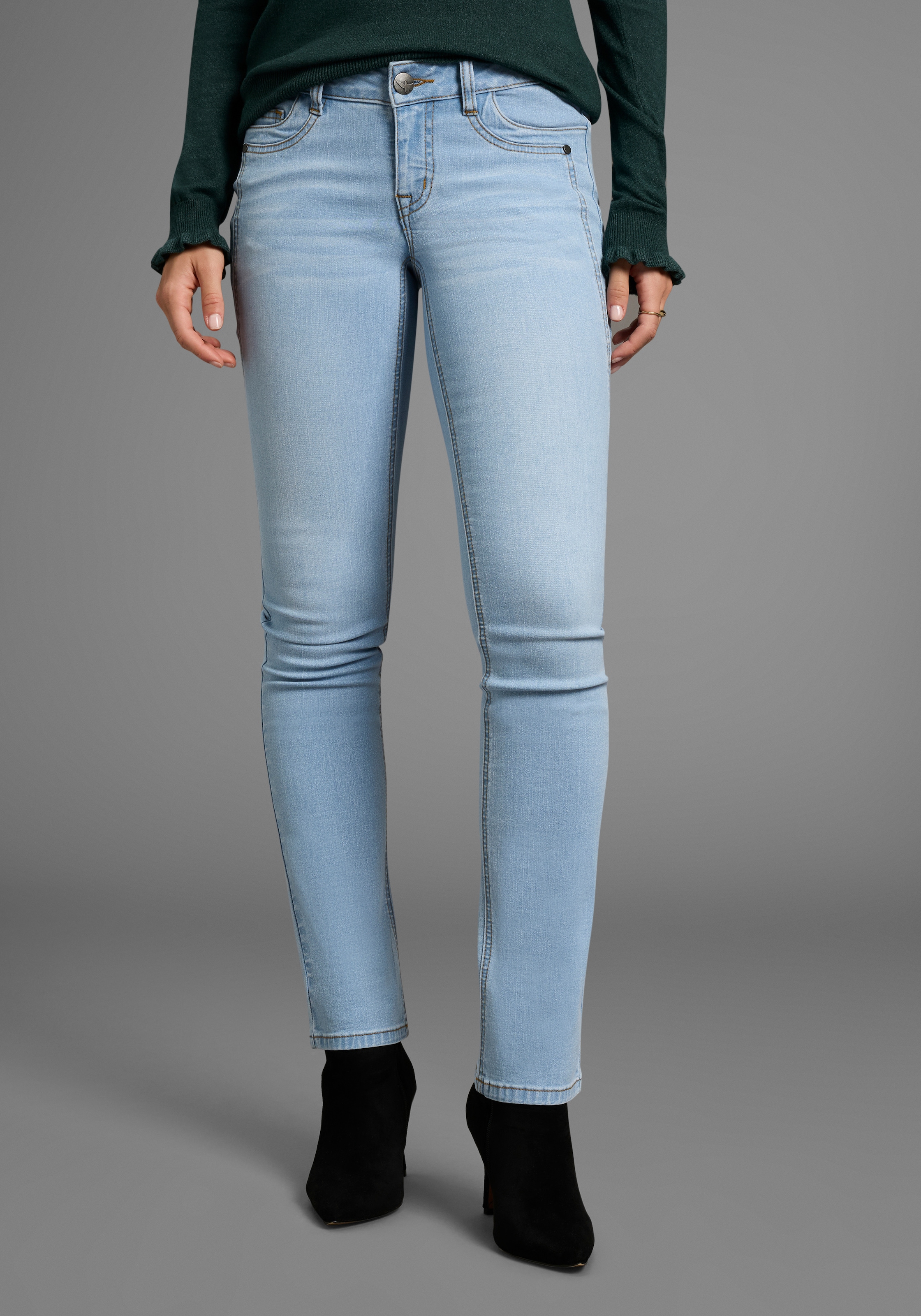 Arizona Comfort-fit-Jeans »mit Keileinsätzen« niedrige Leibhöhe