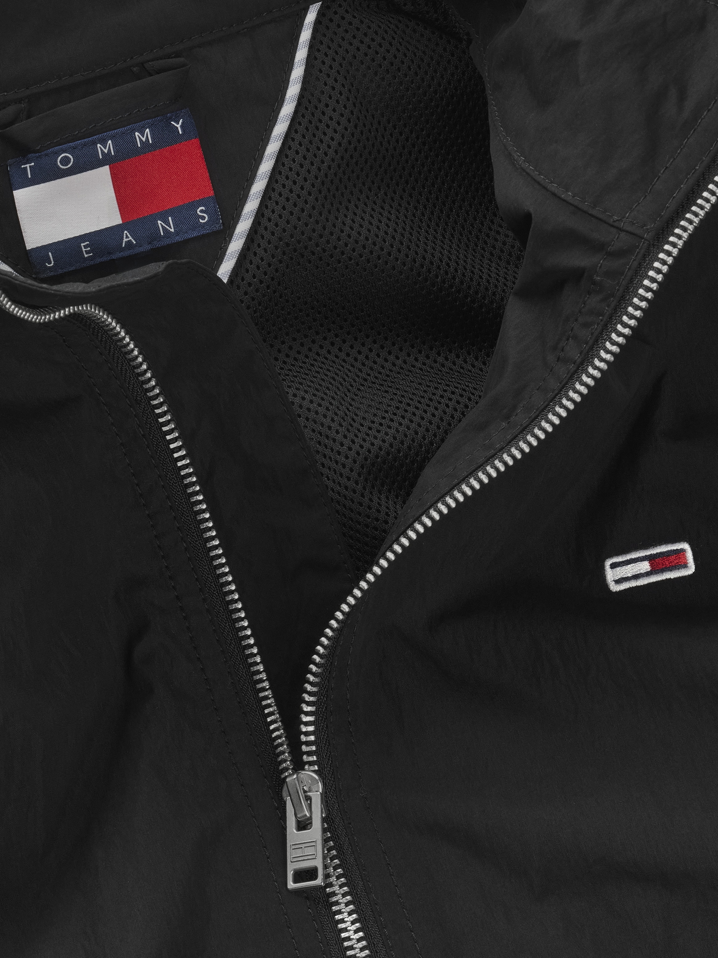 Tommy Jeans Plus Allwetterjacke »TJM ESSENTIAL JACKET EXT«, in Grossen Grössen, Logostickerei, Eingriffstaschen