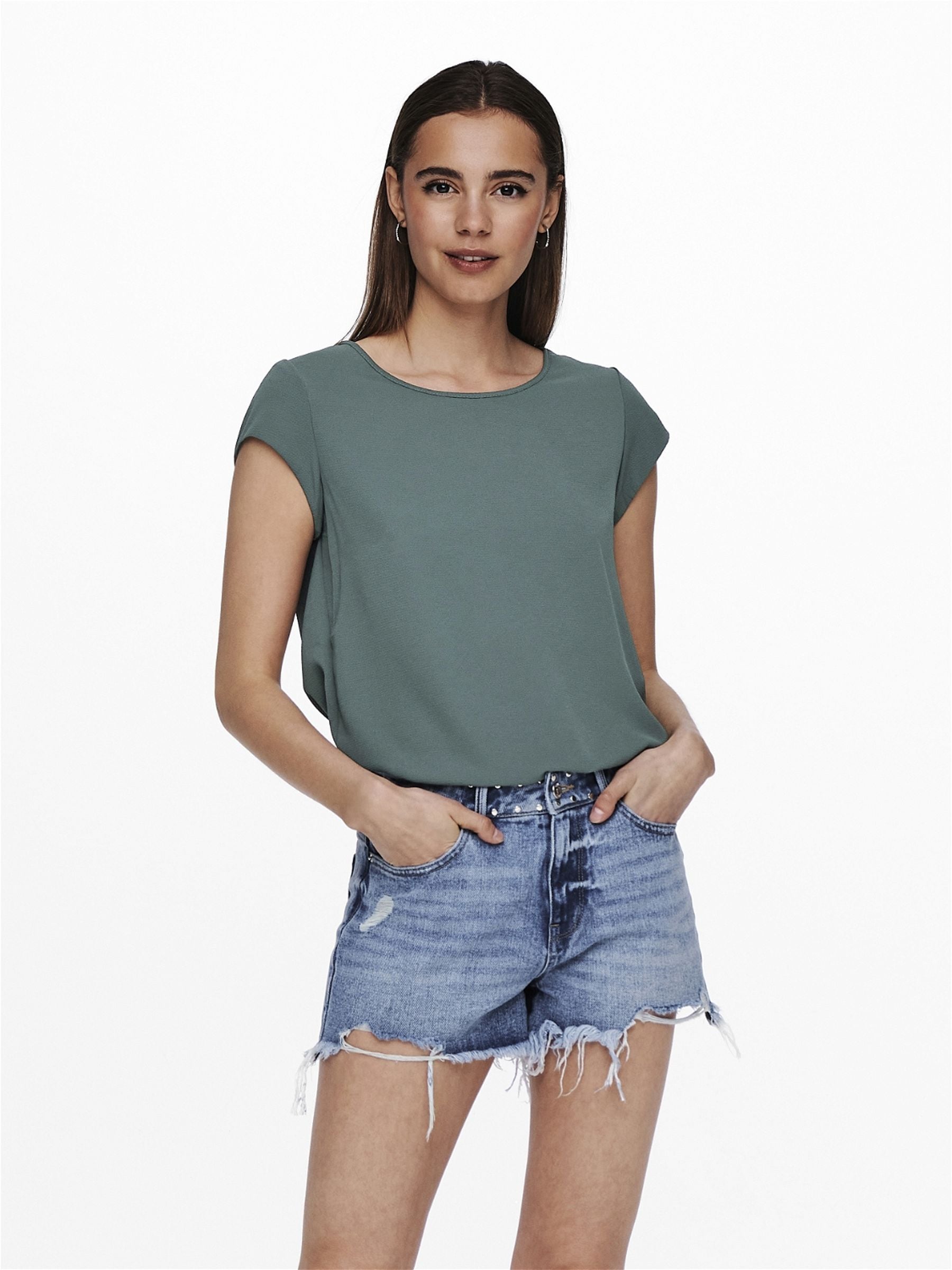 ONLY Kurzarmbluse »ONLVIC – feminines Blusenshirt in lockerer Form«, regular fit, Web, Kunstfaser, Rundhals, unifarben