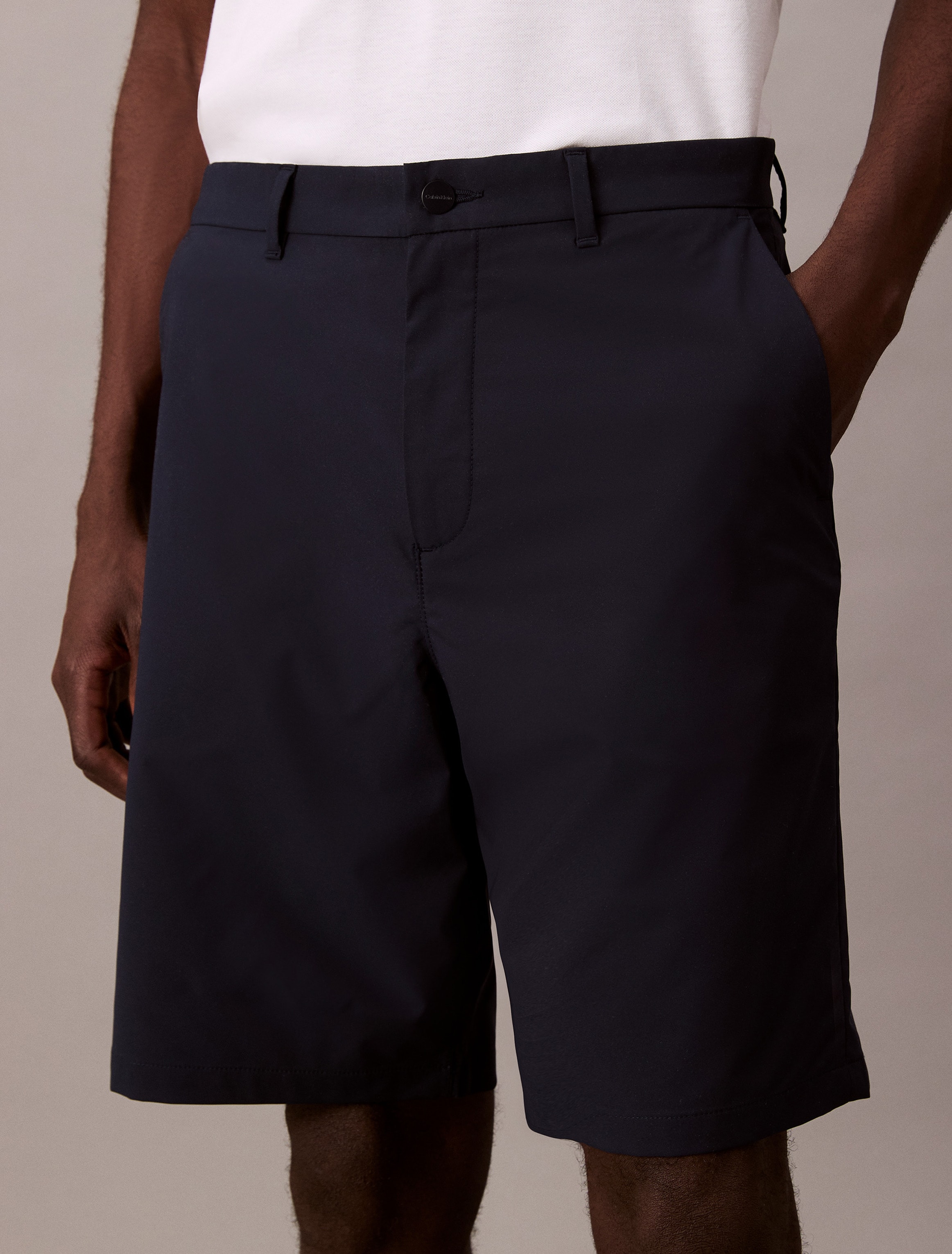 Calvin Klein Shorts »CLASSIC TECH SHORT 9 in« Mit Gürtelschlaufen
