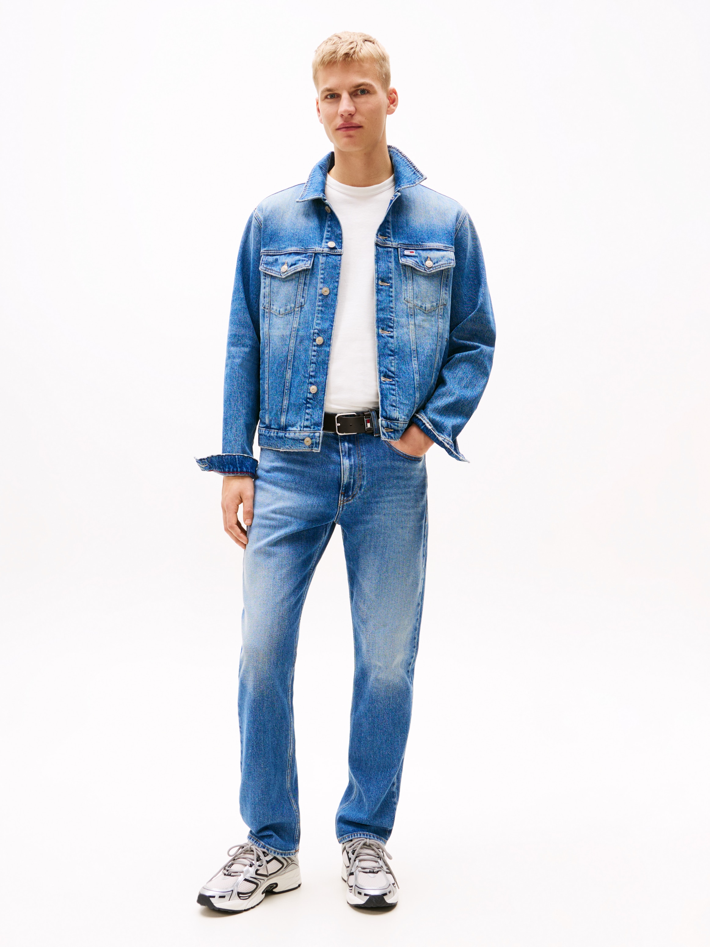 Tommy Jeans Slim-fit-Jeans »RYAN SLIM STRAIGHT«, mit Logoprägung