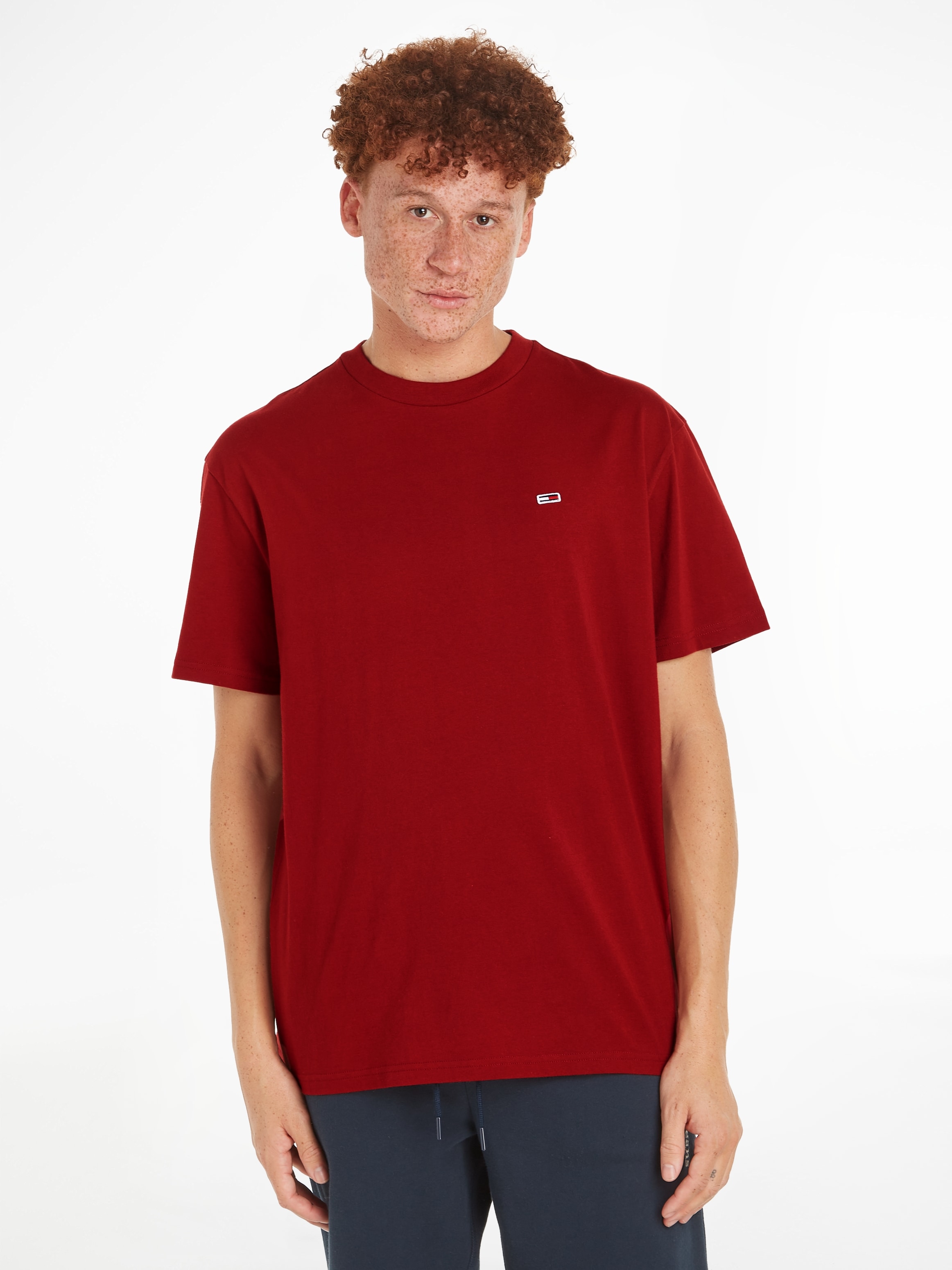 CLASSIC T-Shirt Jelmoli-Versand | NECK«, Logostickerei mit JERSEY C online »TJM Tommy Jeans bestellen