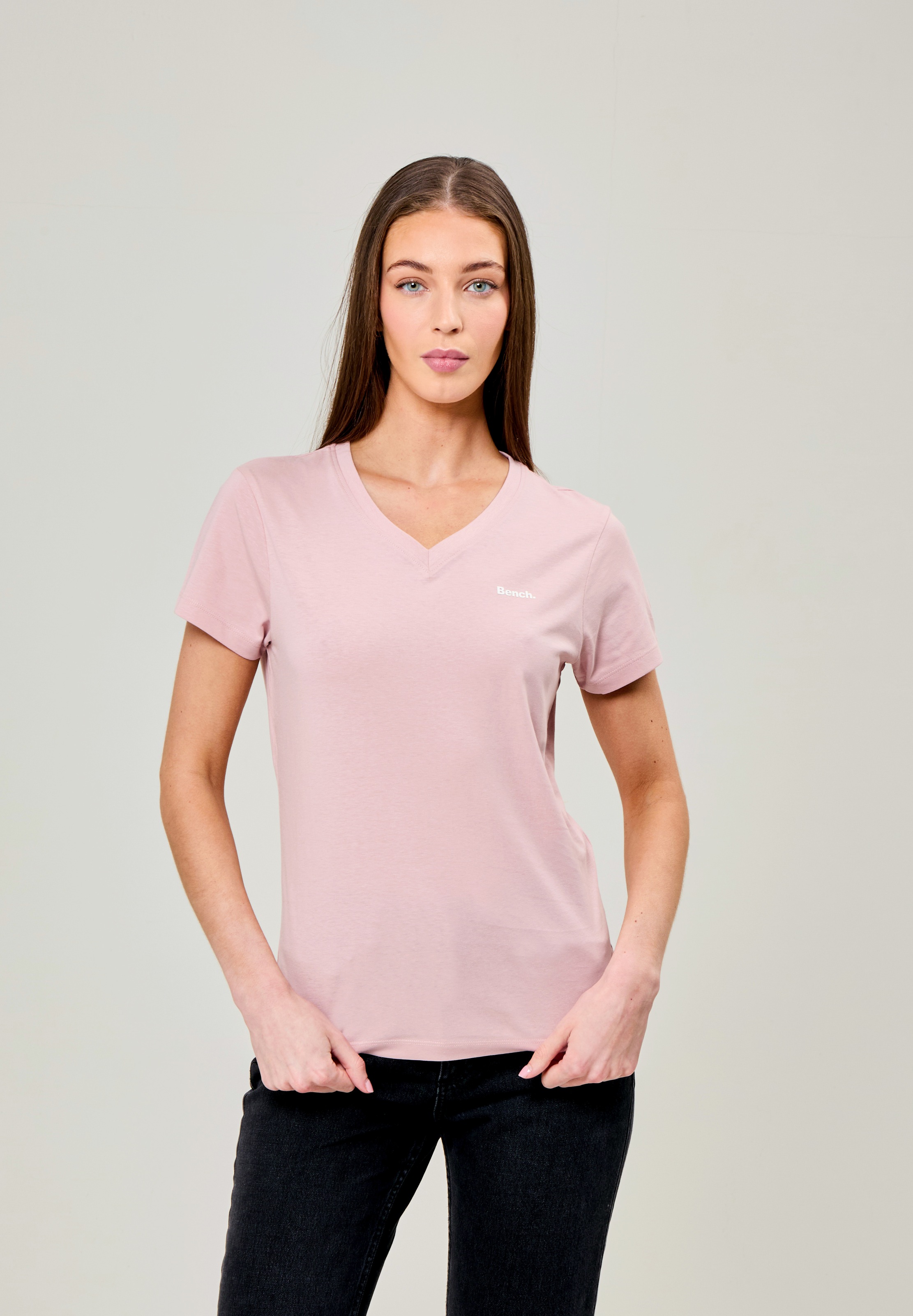 Bench. V-Shirt »BELLATRIX«
