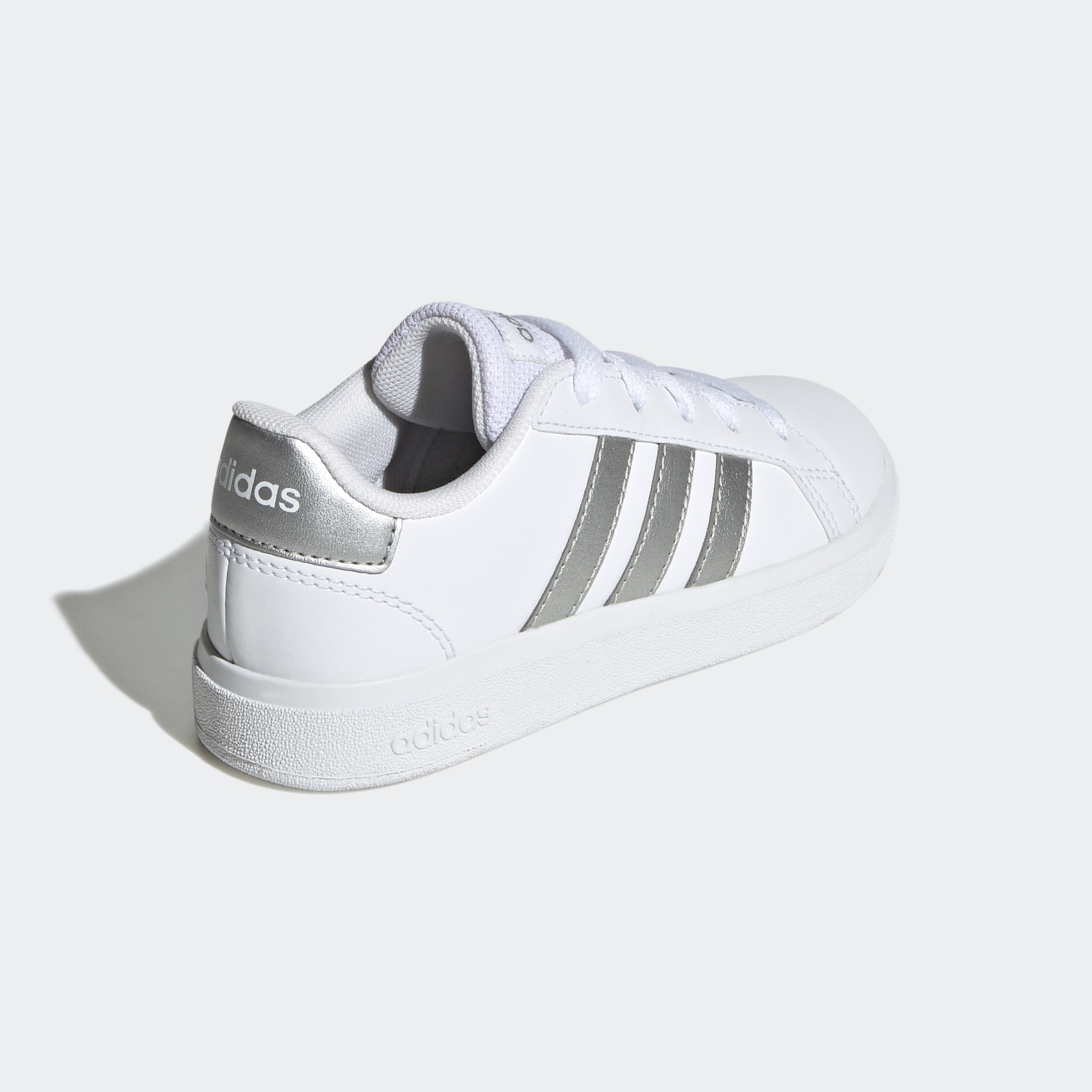 adidas Sportswear Sneaker »GRAND COURT LIFESTYLE TENNIS LACE-UP«, Design auf den Spuren des adidas Superstar