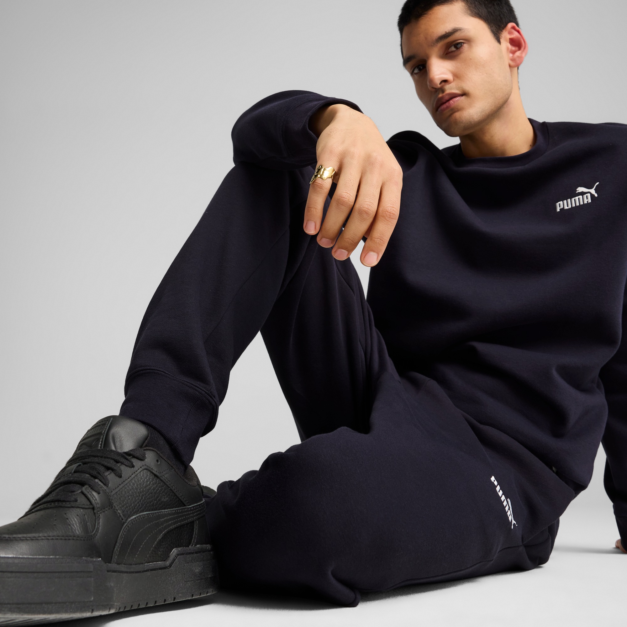 PUMA Trainingshose »ESS NO. 1 LOGO SWEATPANTS FL CL«