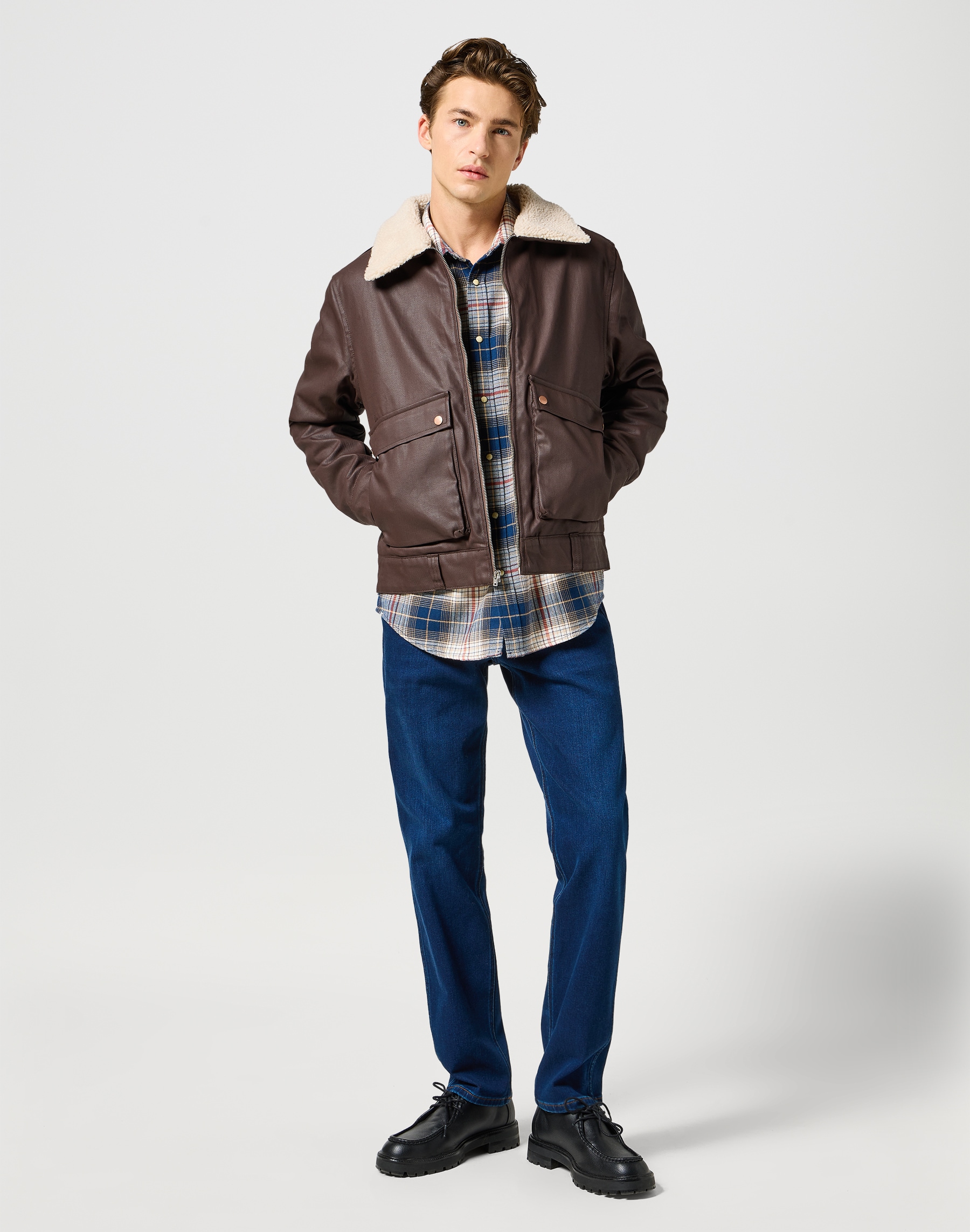 Wrangler Lederjacke »WRANGLER AVIATOR«, mit Gürtelschlaufen am Saum