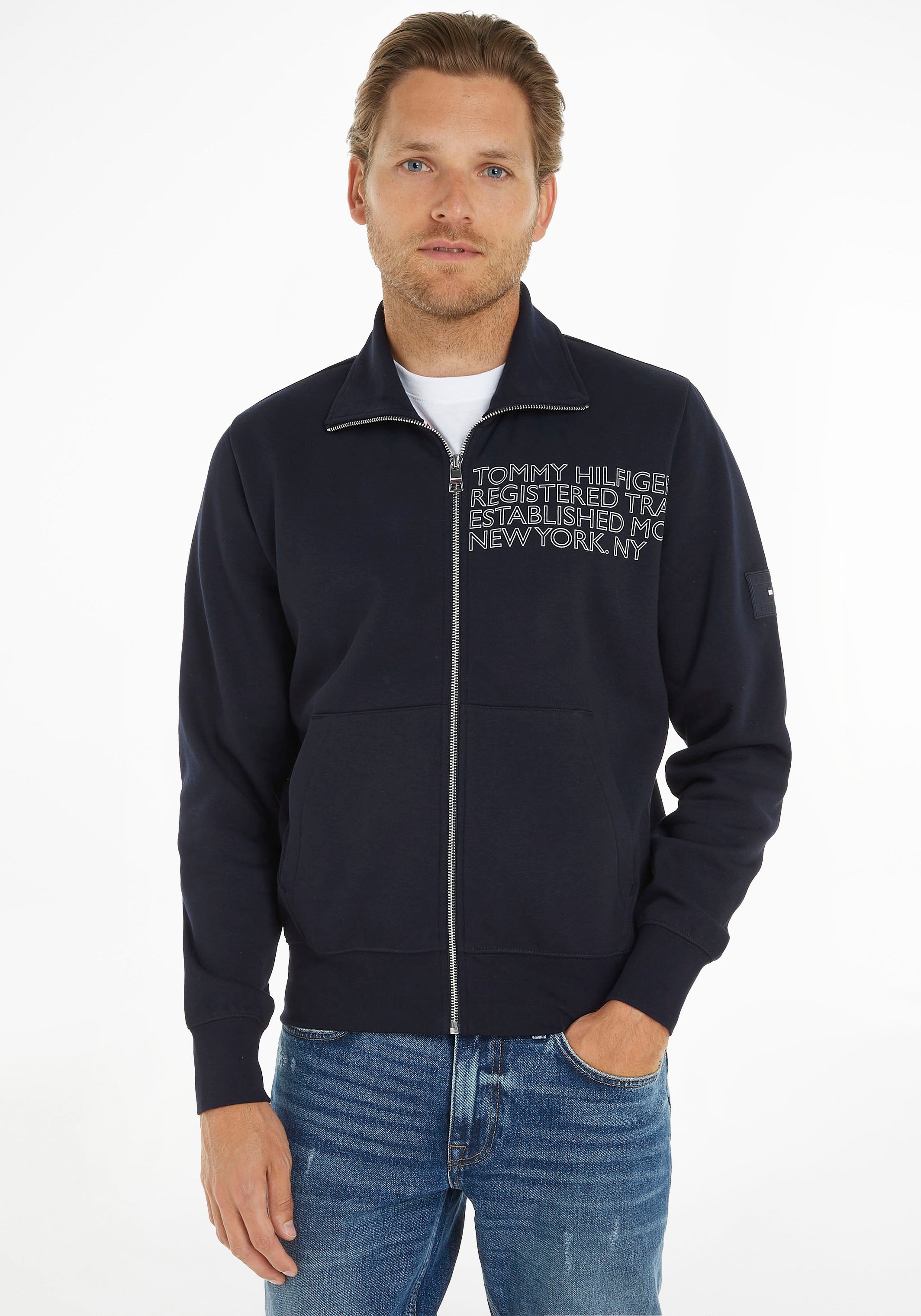 Tommy Hilfiger Sweatshirt »BADGED GRAPHIC Eingrifftaschen THROUGH«, mit grossen bestellen Jelmoli-Versand ZIP online 
