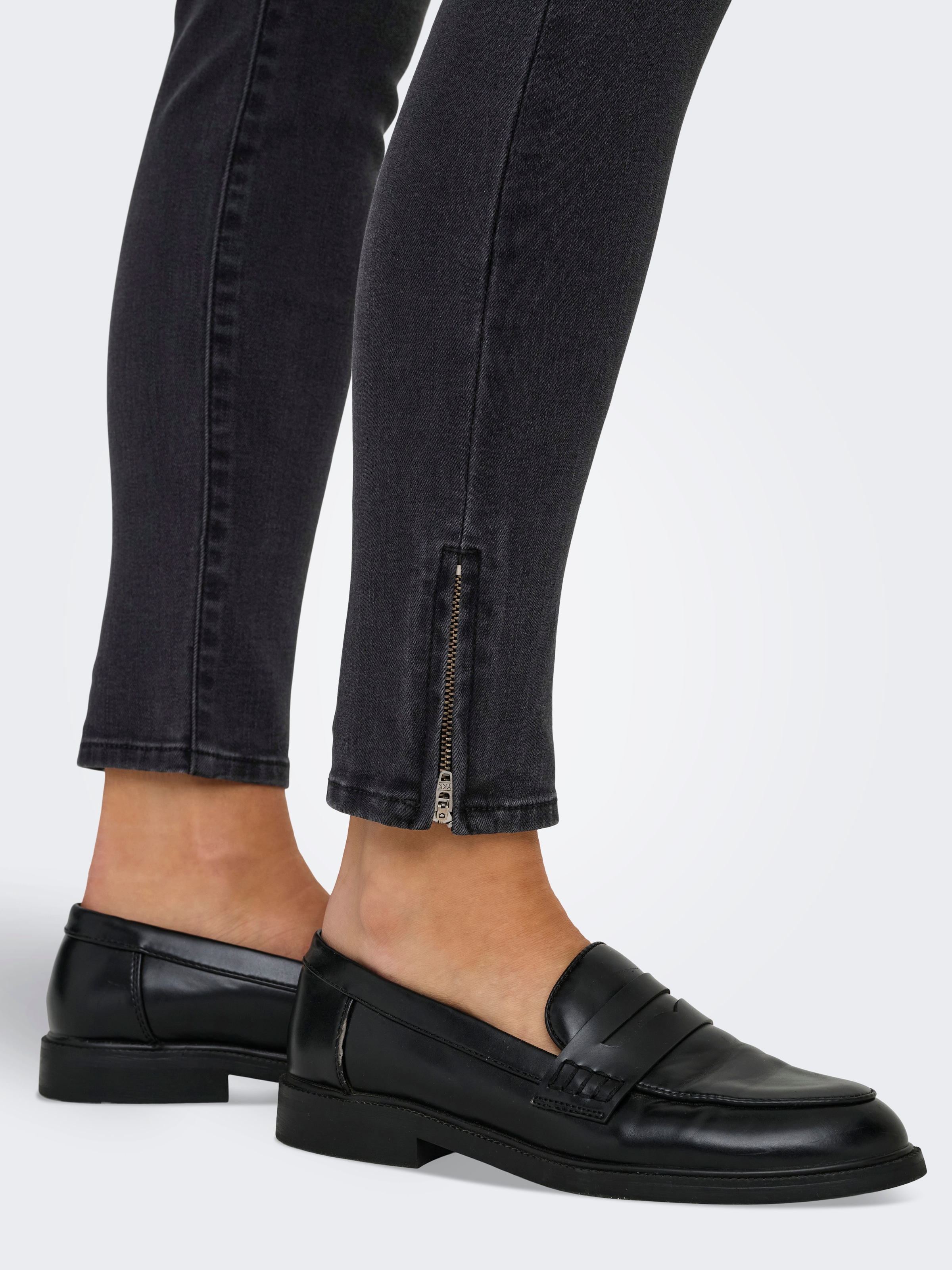ONLY Skinny-fit-Jeans »ONLWAUW MW ZIP SK ANK DNM BOX«