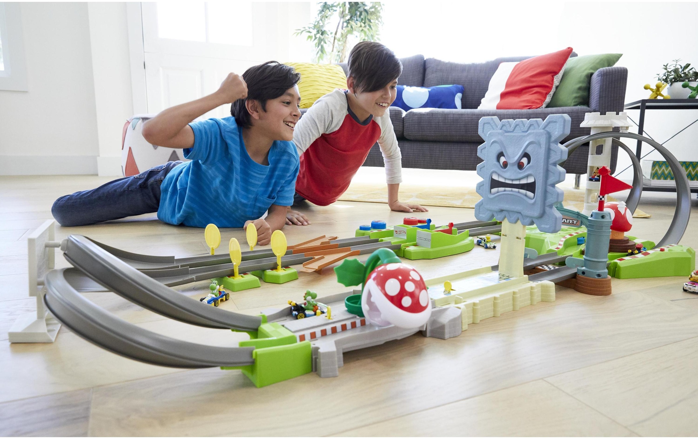 Hot Wheels Autorennbahn »Mariokart Trackset Rundkurs«