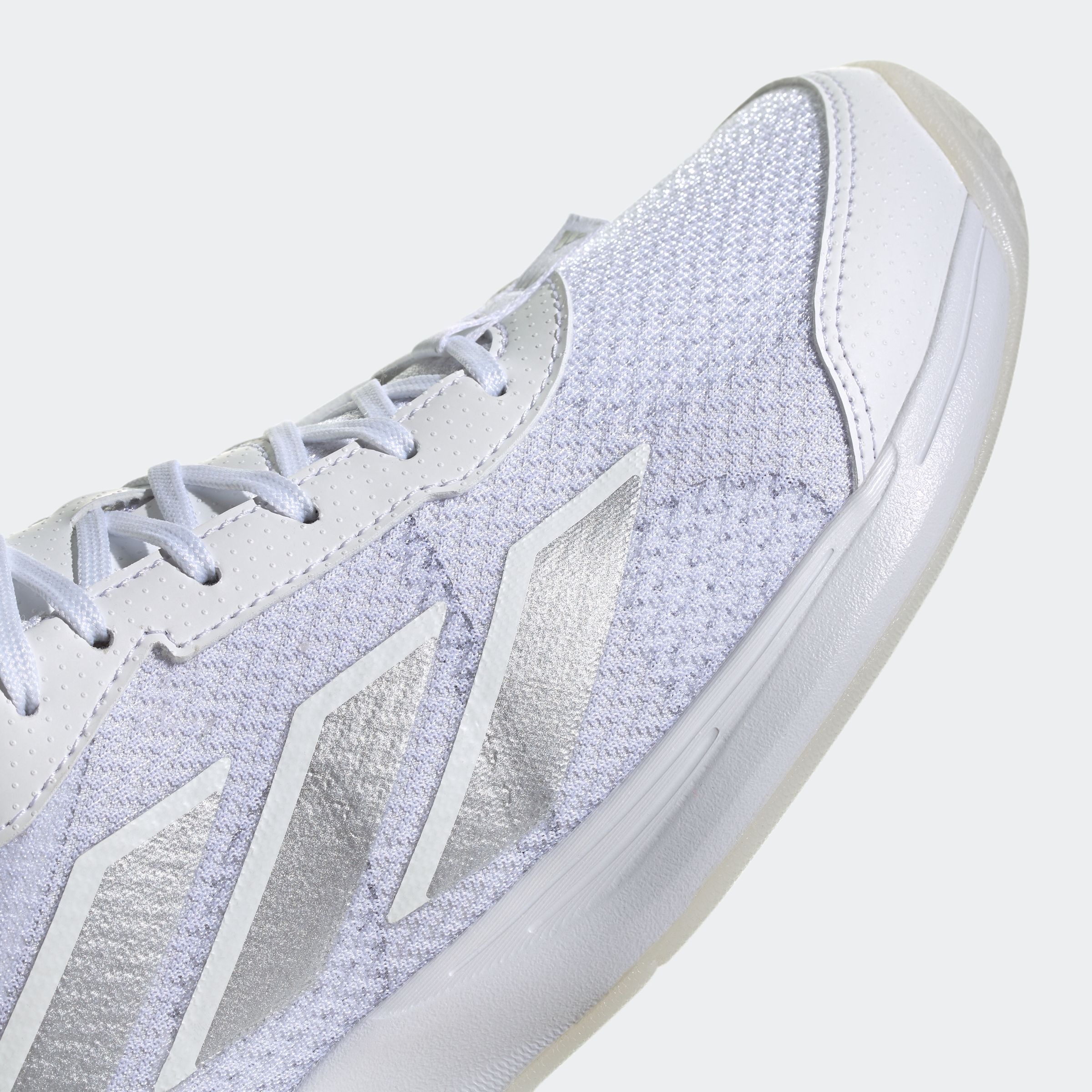 adidas Performance Tennisschuh »AVAFLASH LOW«, geeignet für Hartplatz und Sandplatz