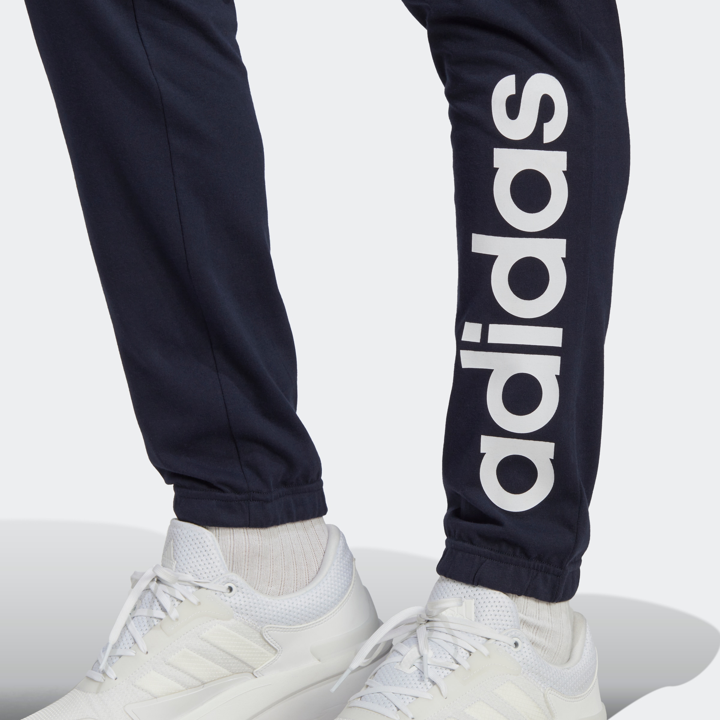 adidas Sportswear Sporthose »ESSENTIALS SINGLE JERSEY TAPERED ELASTICIZED CUFF LOGO HOSE«, (1 tlg.)