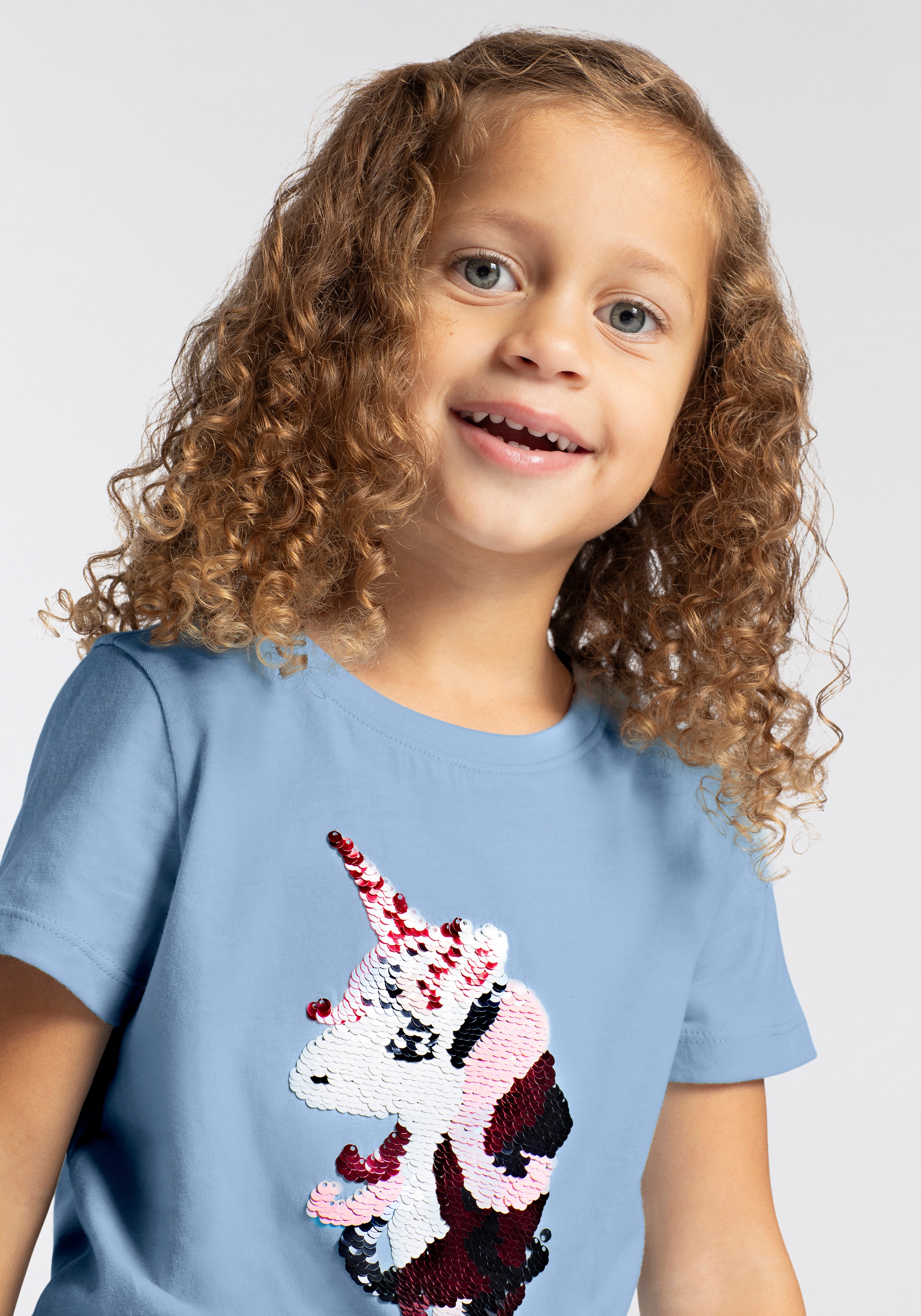 KIDSWORLD T-Shirt »EINHORN«, aus tollen WENDEPAILLETTEN