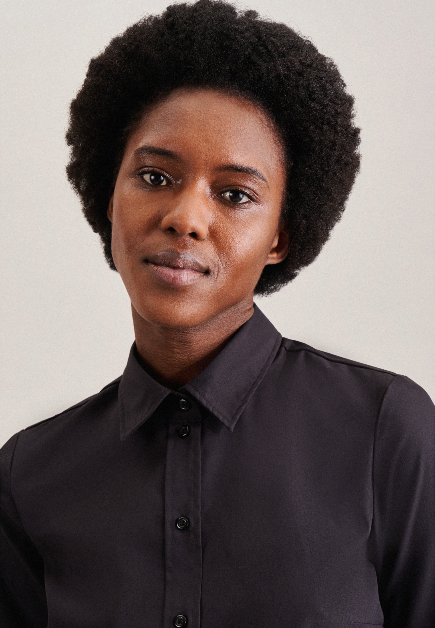 Rose«, Jelmoli-Online Shop Uni Hemdbluse Kurzarm im Kragen seidensticker »Schwarze bestellen ❤