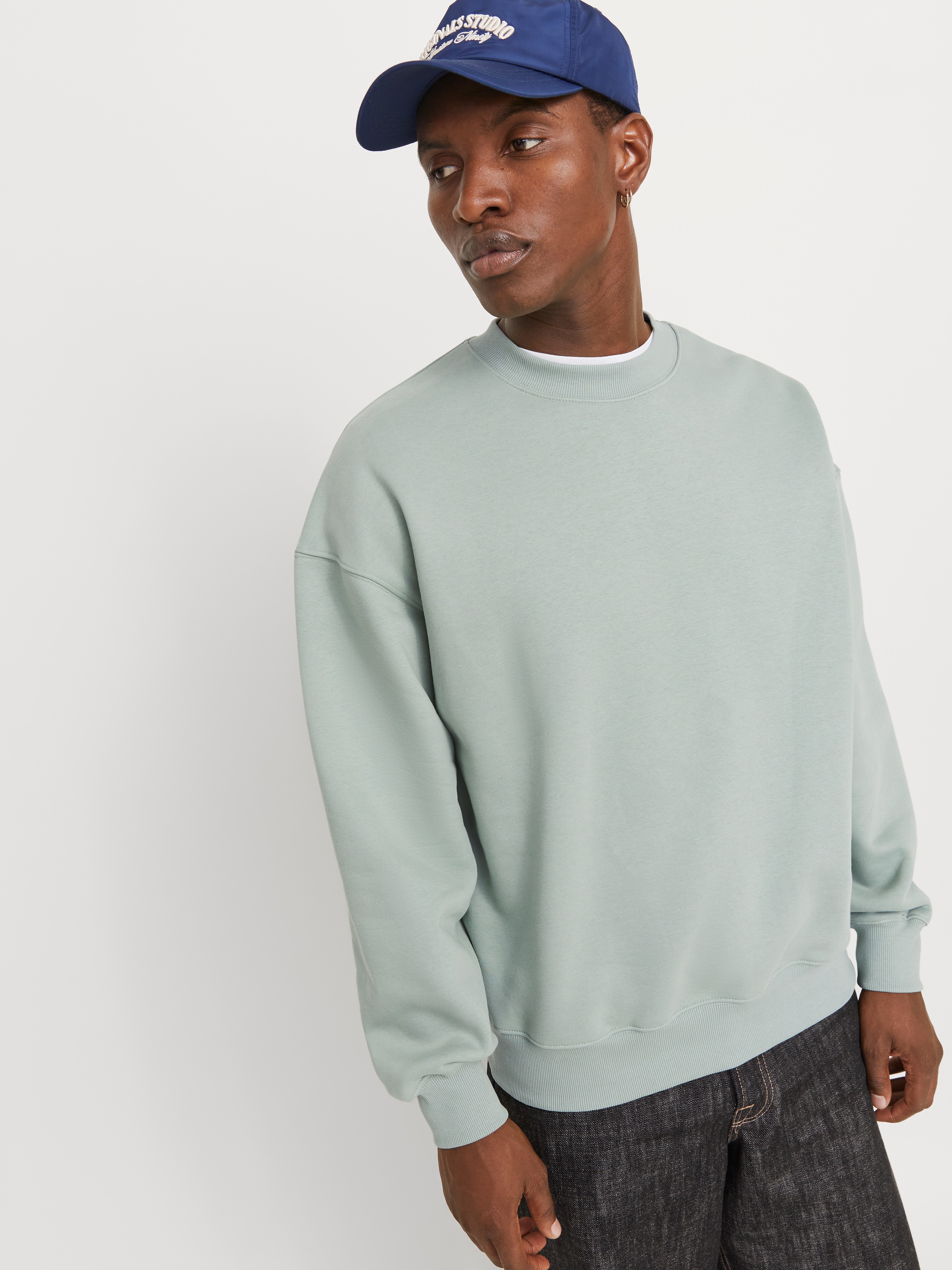 Jack & Jones Sweatshirt »JJEURBAN EDGE SWEAT CREW NECK NOOS«, mit Rippbündchen