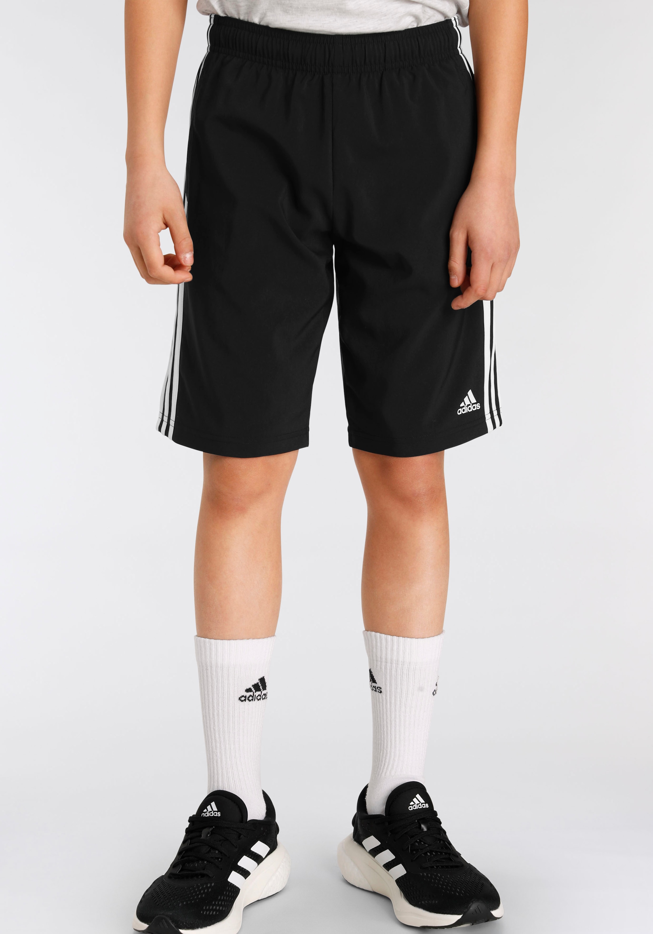 adidas Sportswear Shorts »ESSENTIALS 3-STREIFEN WOVEN«, (1 tlg.)