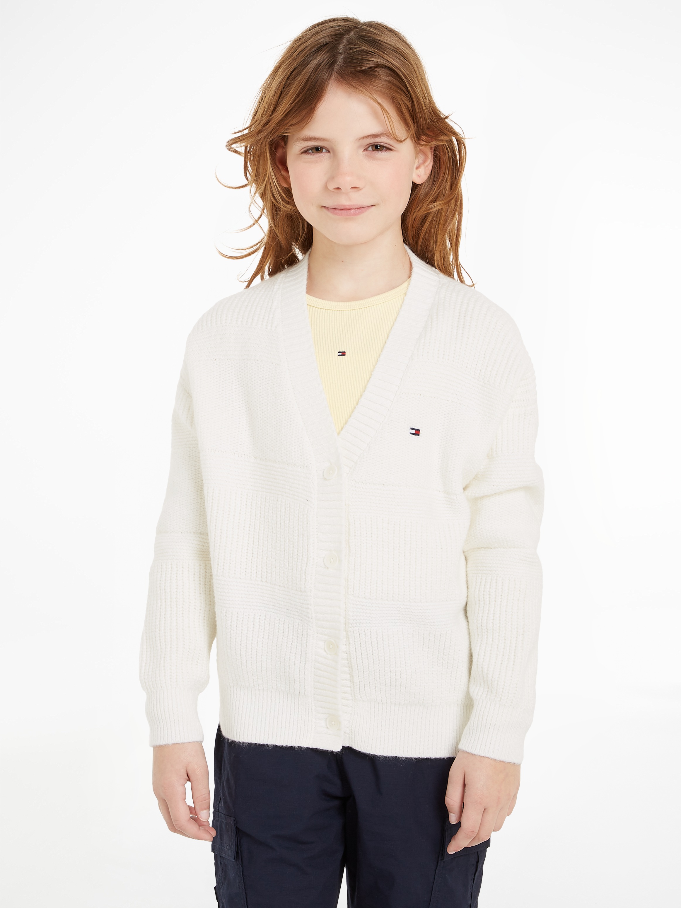 TOMMY HILFIGER Strickjacke »MIX TEXTURED CARDIGAN«, Kinder bis 16 Jahre mit Logostickerei