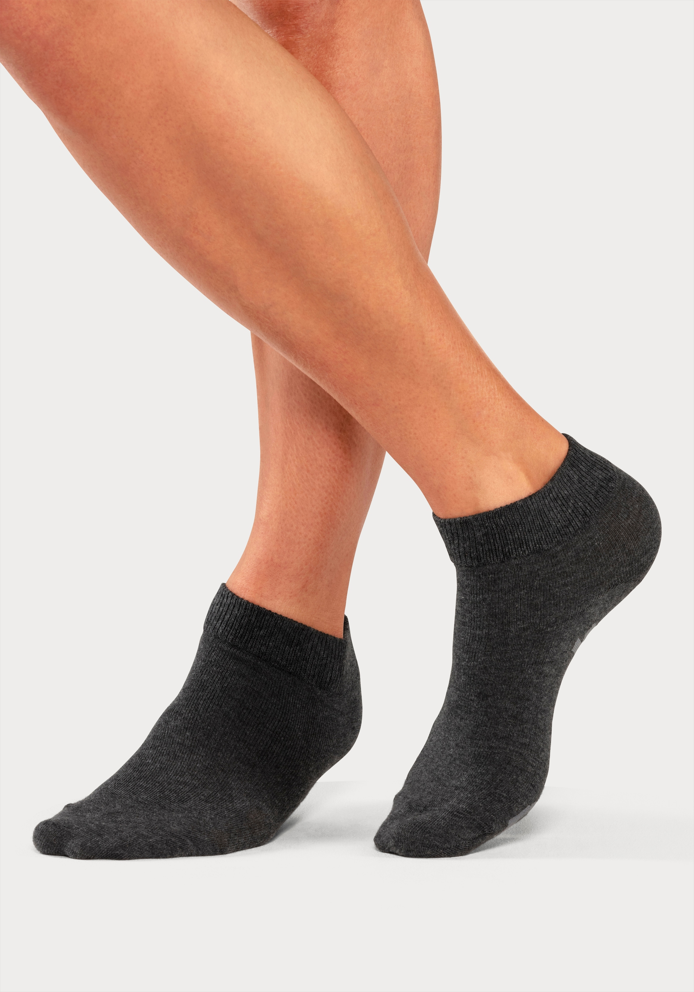 Bench. Kurzsocken, (Federtasche, 7 Paar), in ansprechendem Mäppchen mit Reissverschluss