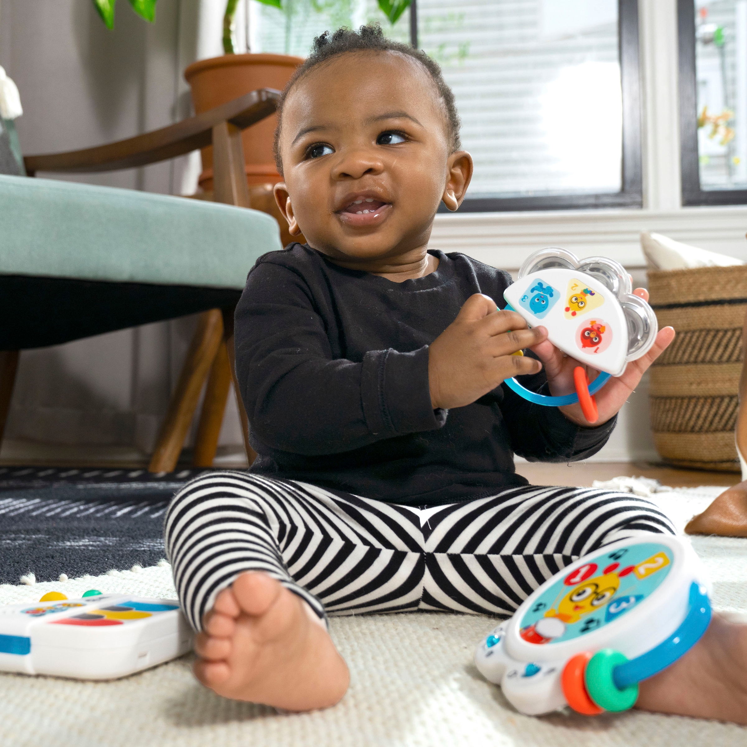 Baby Einstein Spielzeug-Musikinstrument »Set Small Symphony«, (Set, 3 tlg., bestehend aus Tiny Tambourine™, Tiny Tempo™ u. Petit Piano™)