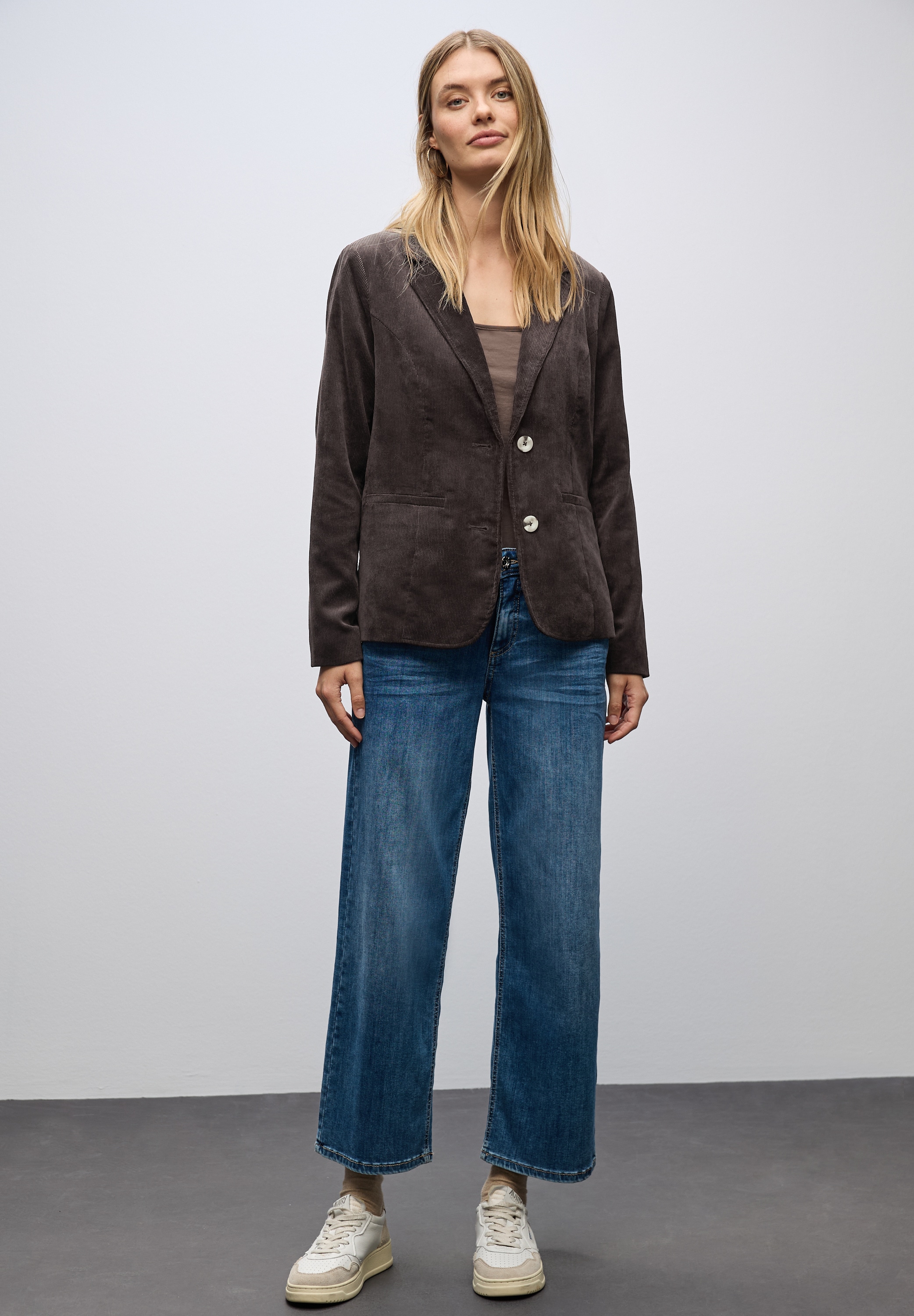 STREET ONE Kurzblazer, mit Reverskragen und aus Cord