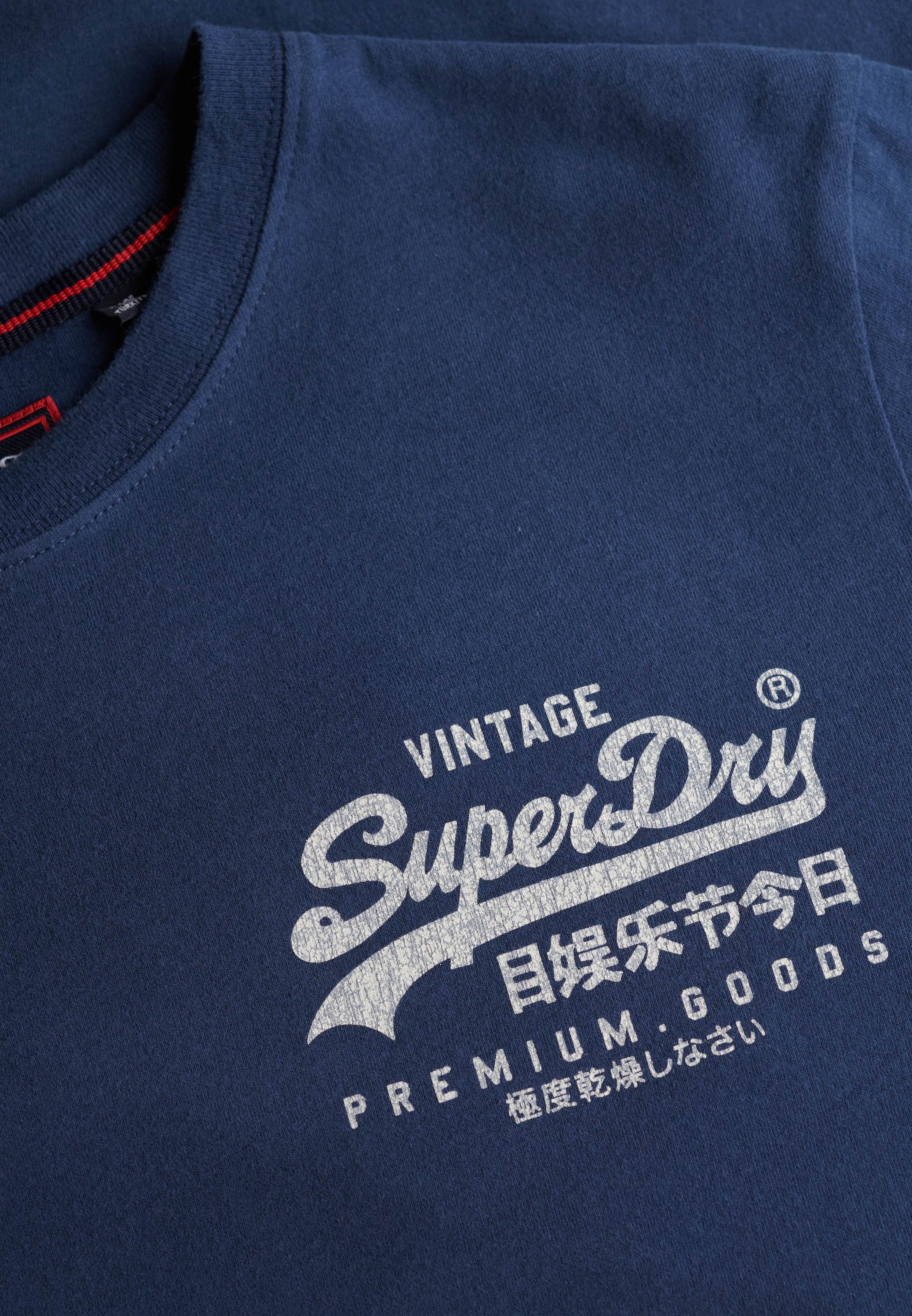Superdry Rundhalsshirt »VL TOKYO RELAXED TEE«, mit coolem Tattoo-Print